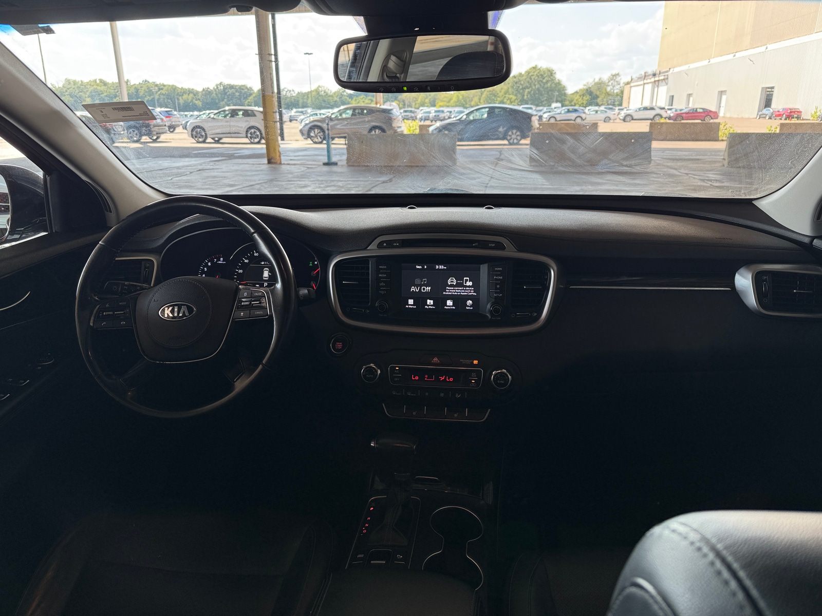 Thumbnail: 2019 Kia Sorento - 2