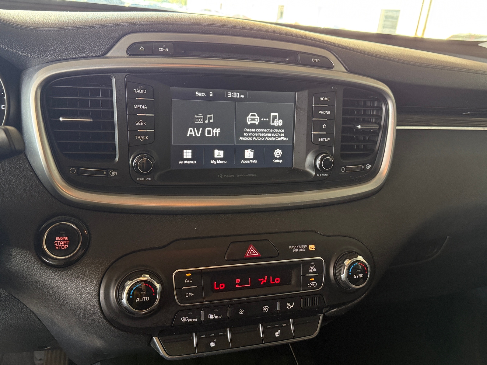Thumbnail: 2019 Kia Sorento - 3
