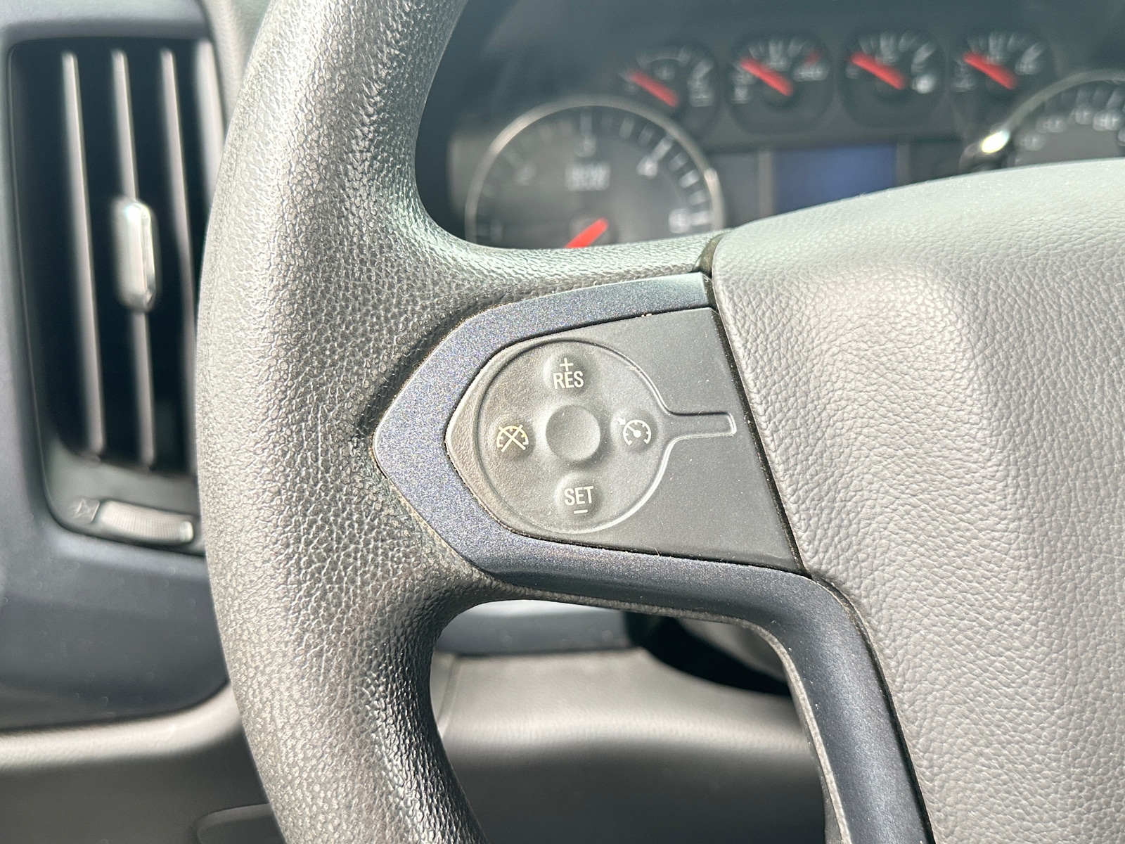 Thumbnail: 2017 Chevrolet Silverado 2500 - 5