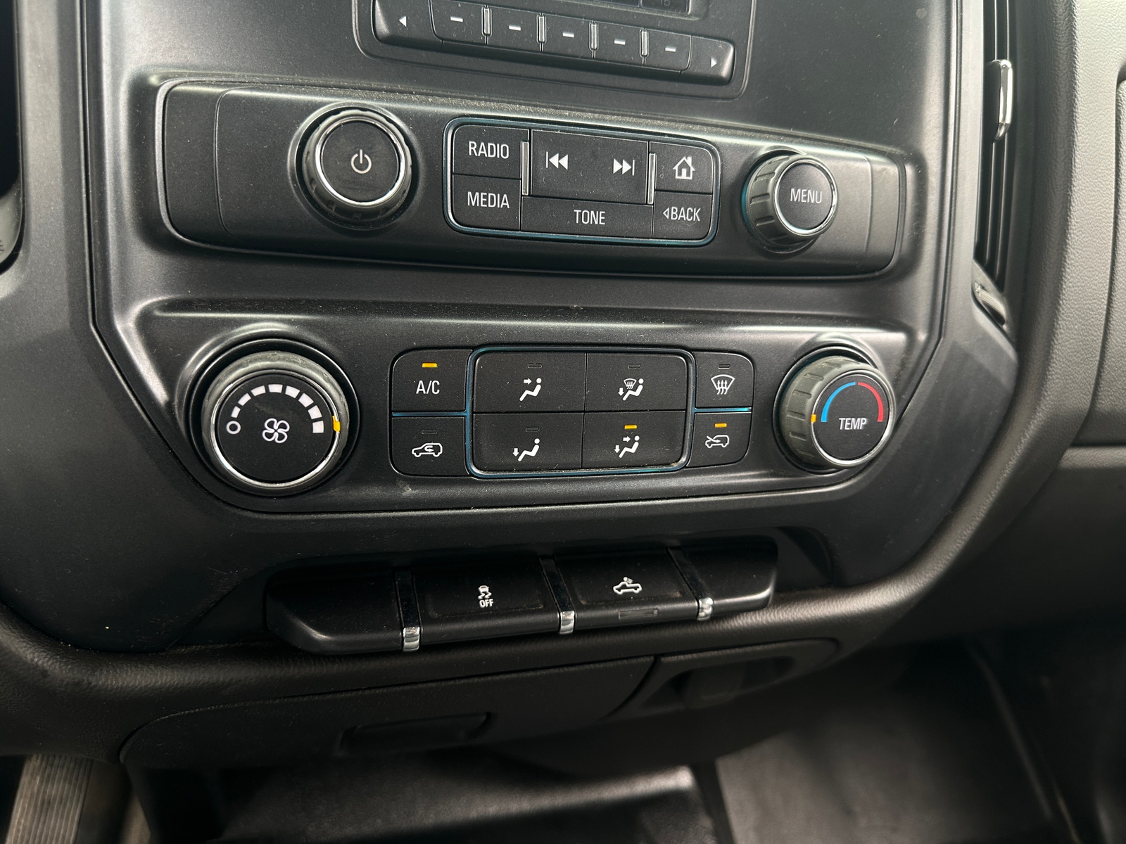 Thumbnail: 2017 Chevrolet Silverado 2500 - 4