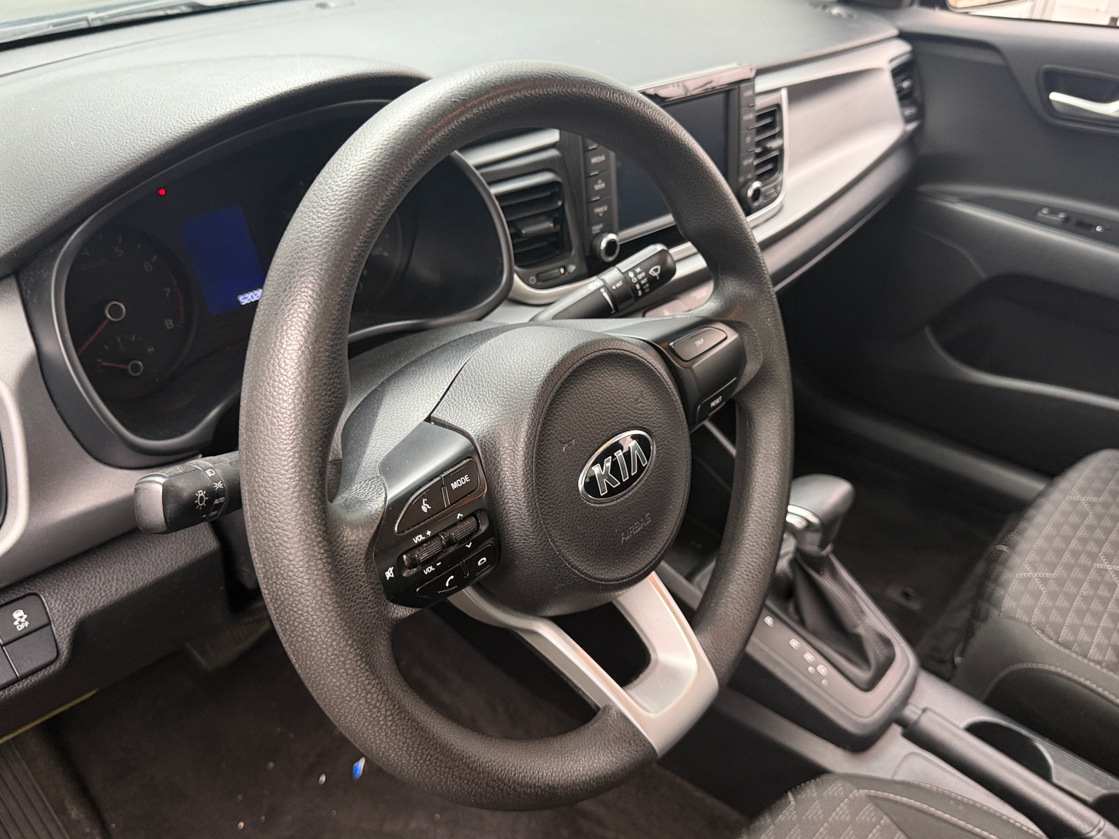 Thumbnail: 2020 Kia Rio - 5