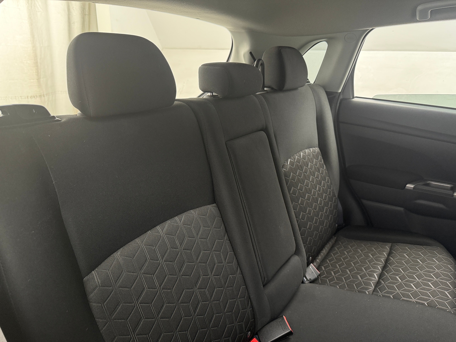 Thumbnail: 2021 Mitsubishi Outlander Sport - 6