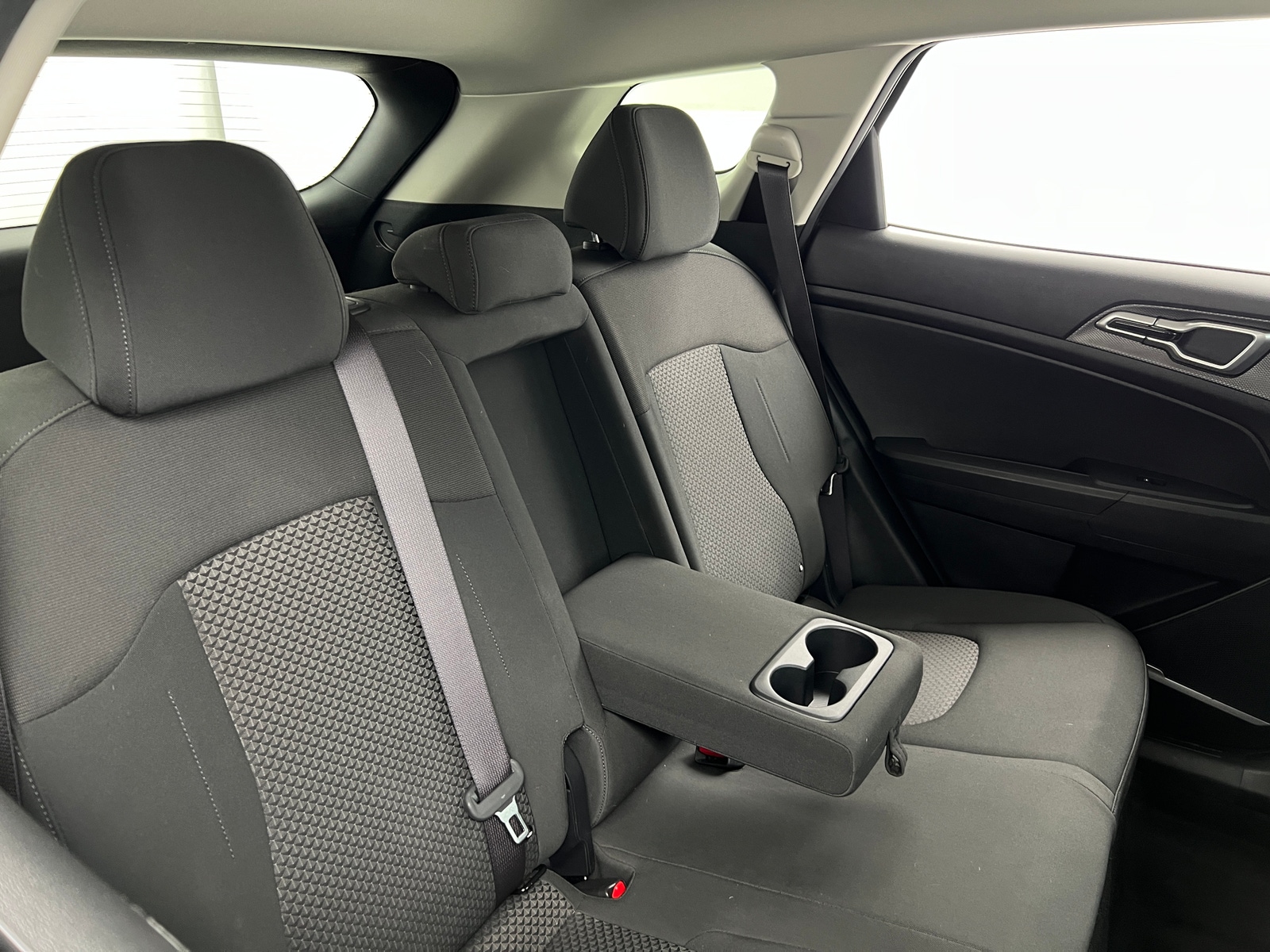 Thumbnail: 2023 Kia Sportage - 6