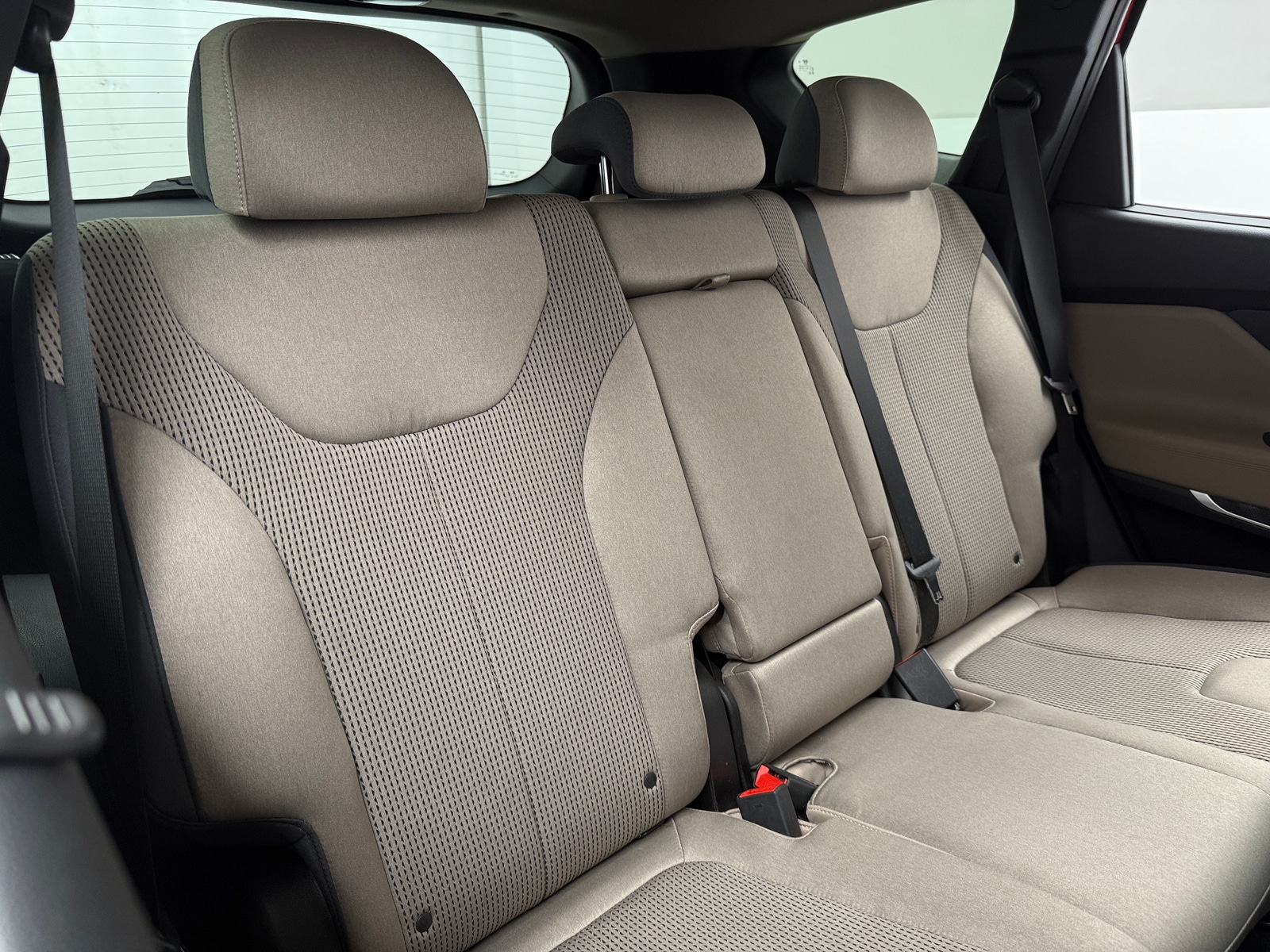 Thumbnail: 2019 Hyundai Santa Fe - 6