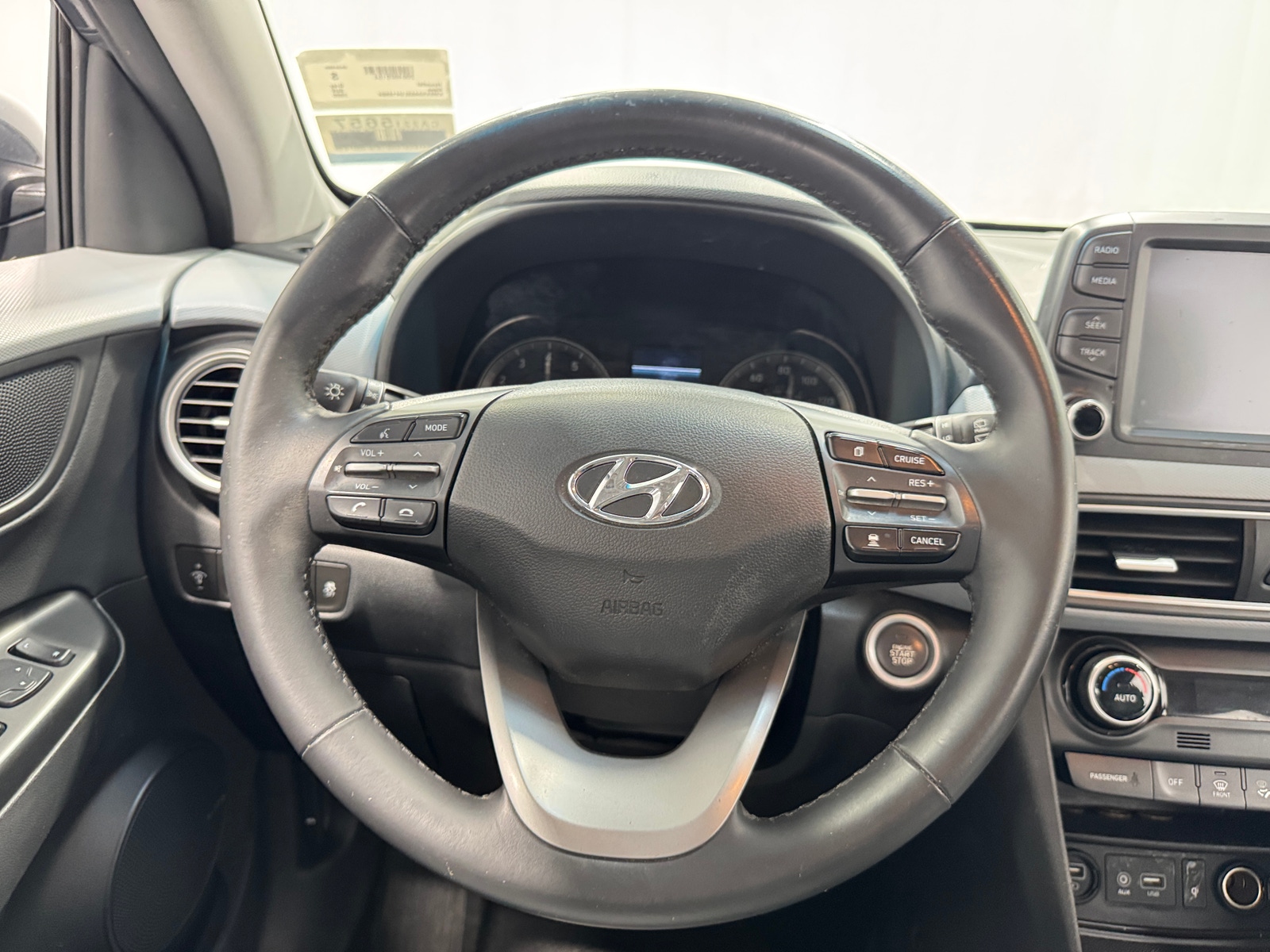 Thumbnail: 2020 Hyundai Kona - 4