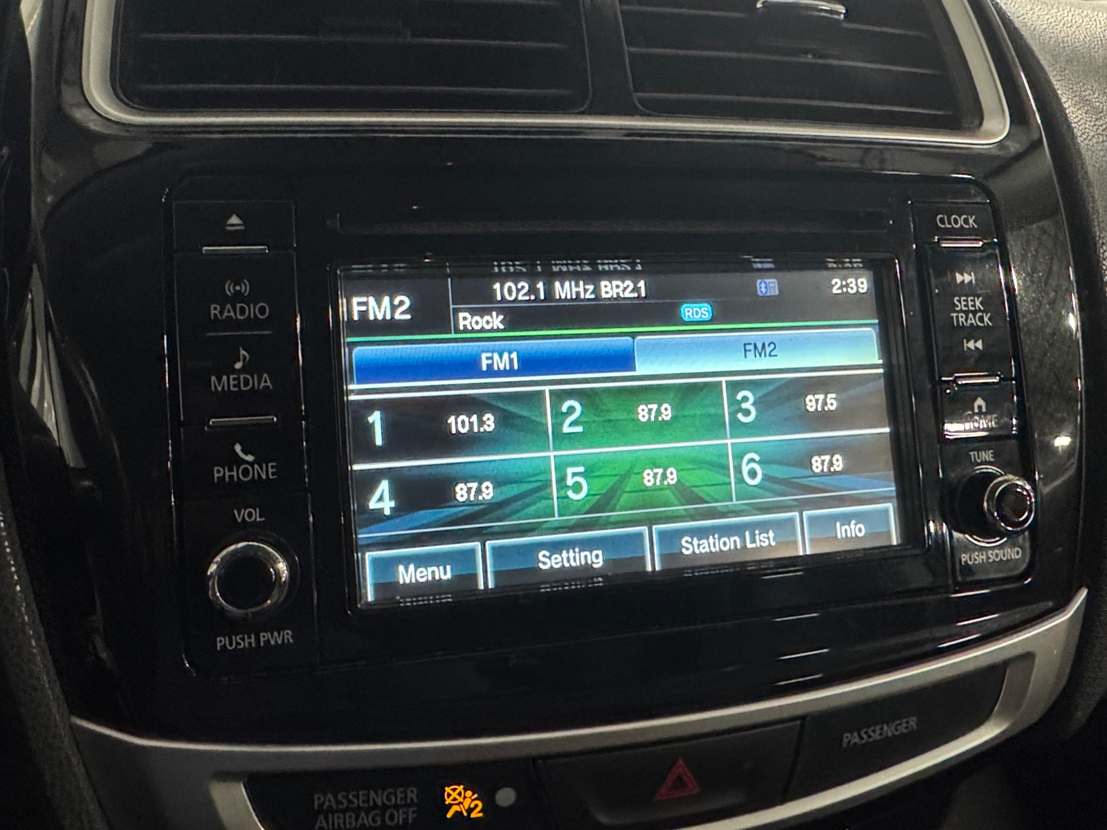 Thumbnail: 2017 Mitsubishi Outlander Sport - 3