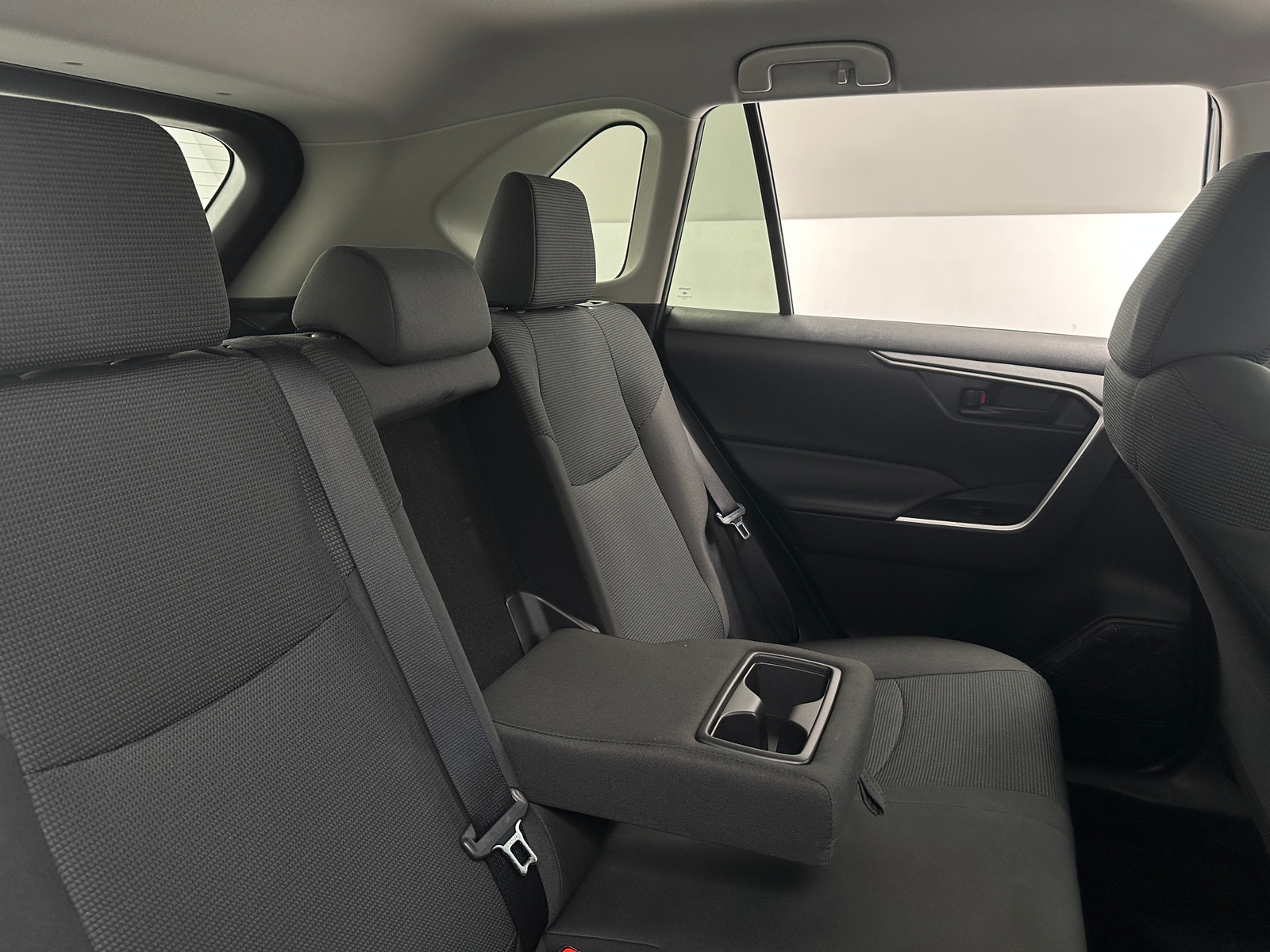 Thumbnail: 2021 Toyota RAV4 - 6