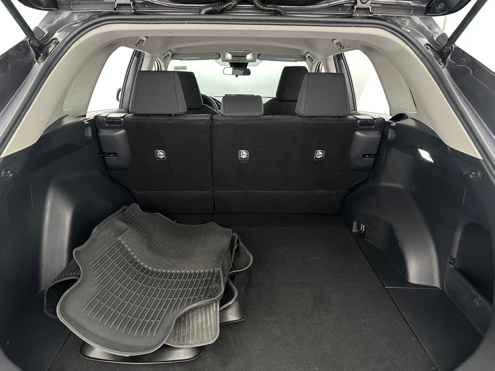 Thumbnail: 2021 Toyota RAV4 - 7