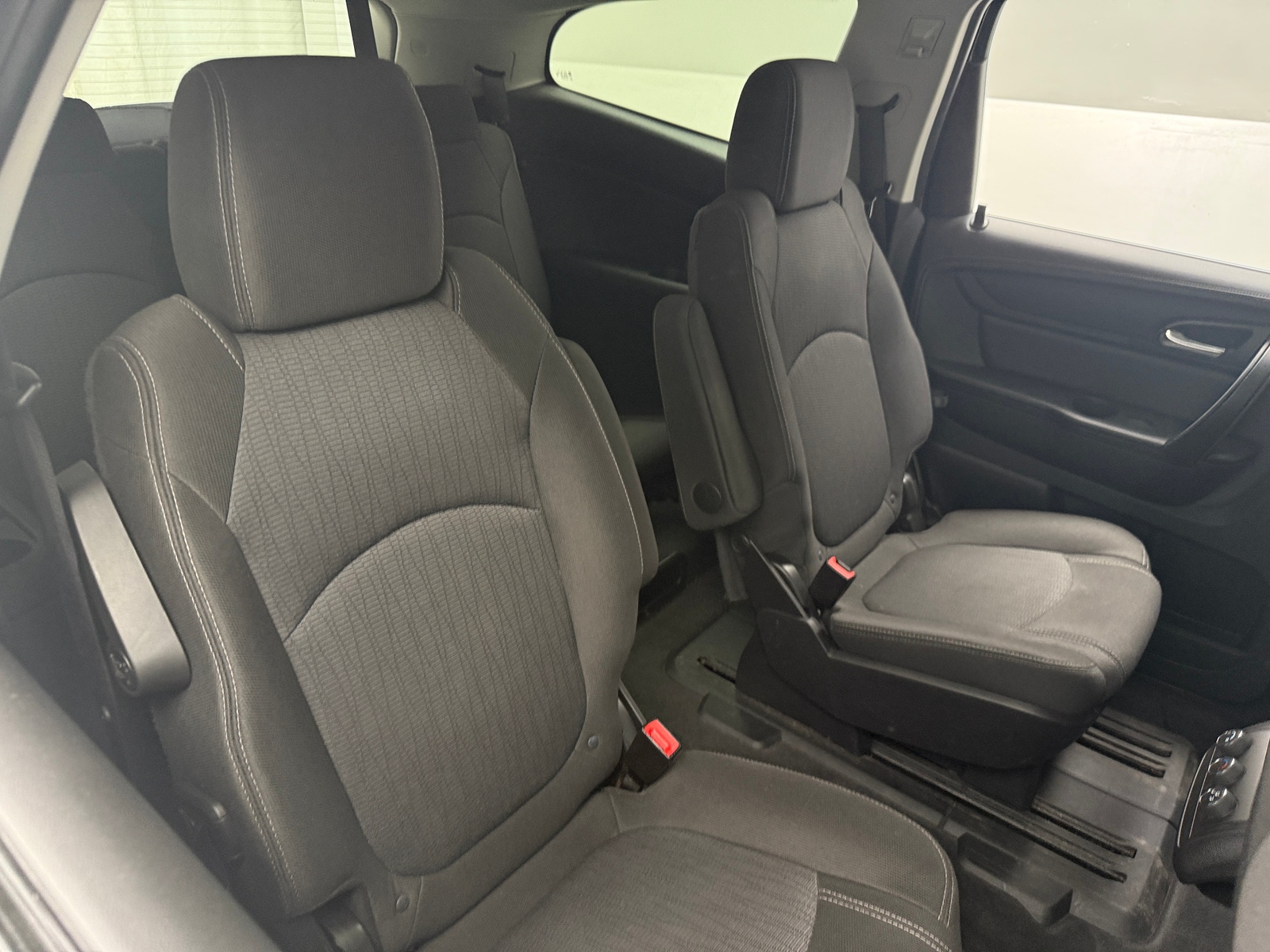 Thumbnail: 2017 Chevrolet Traverse - 6