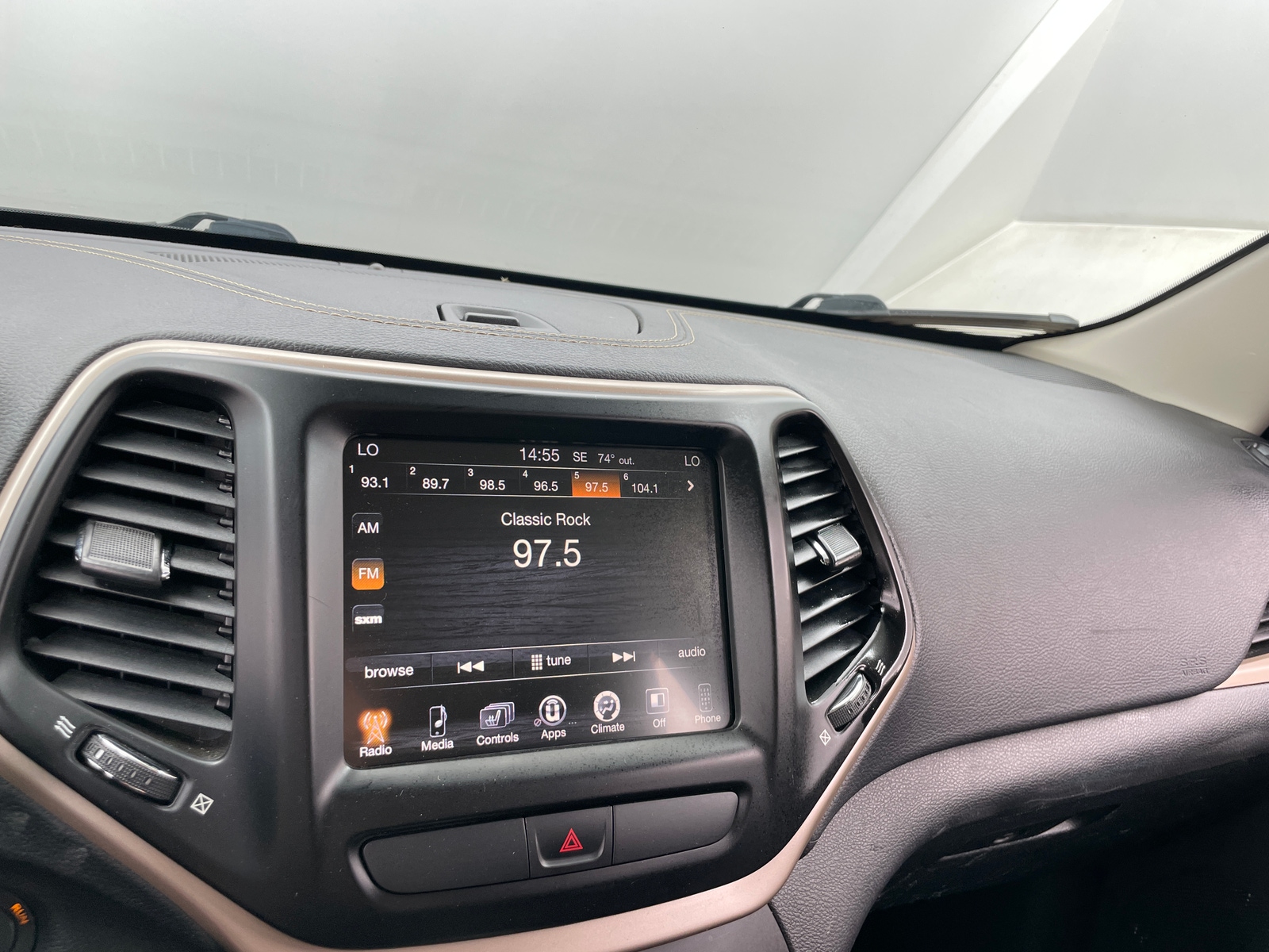 Thumbnail: 2016 Jeep Cherokee - 4