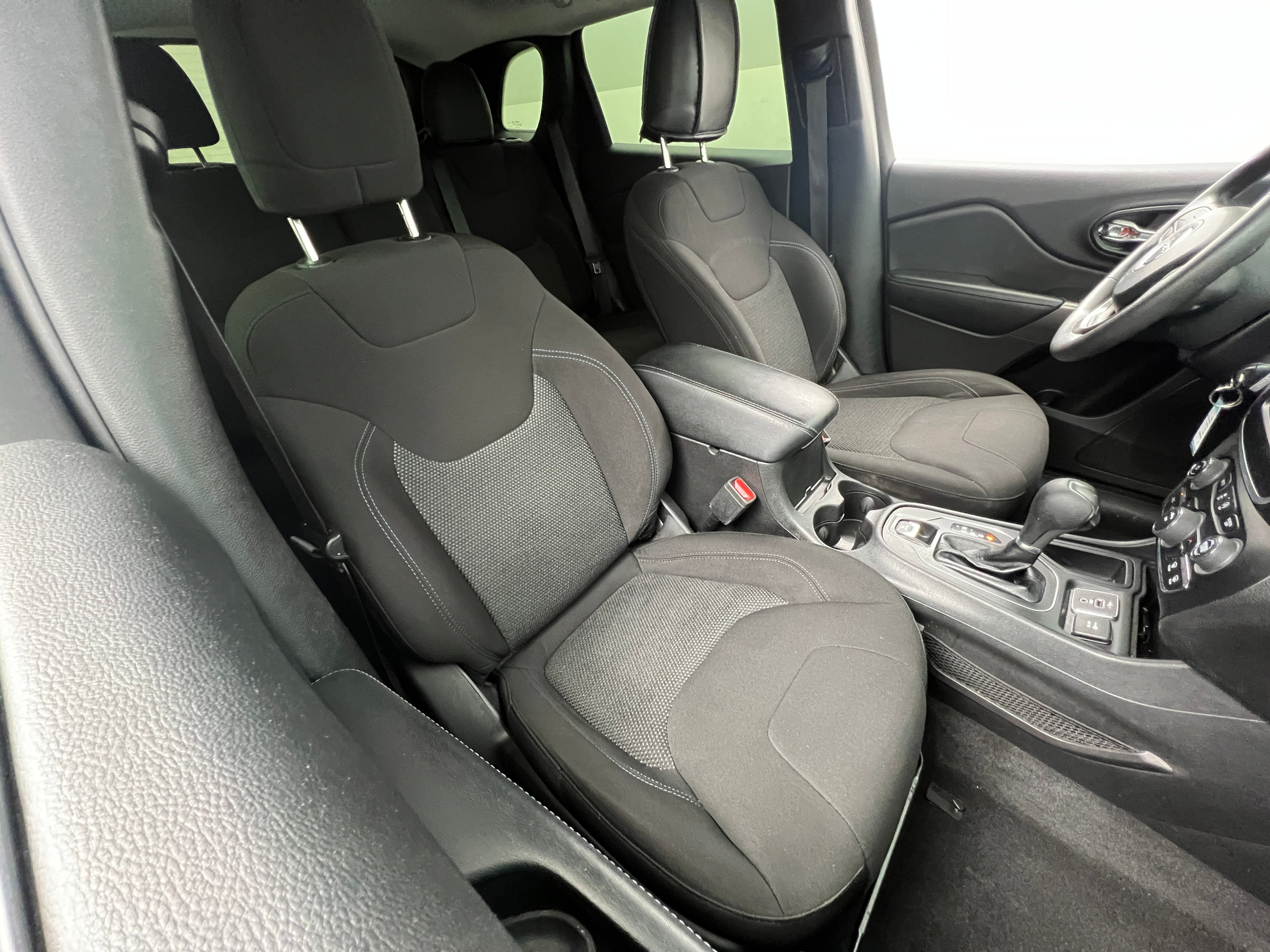2020 Jeep Cherokee