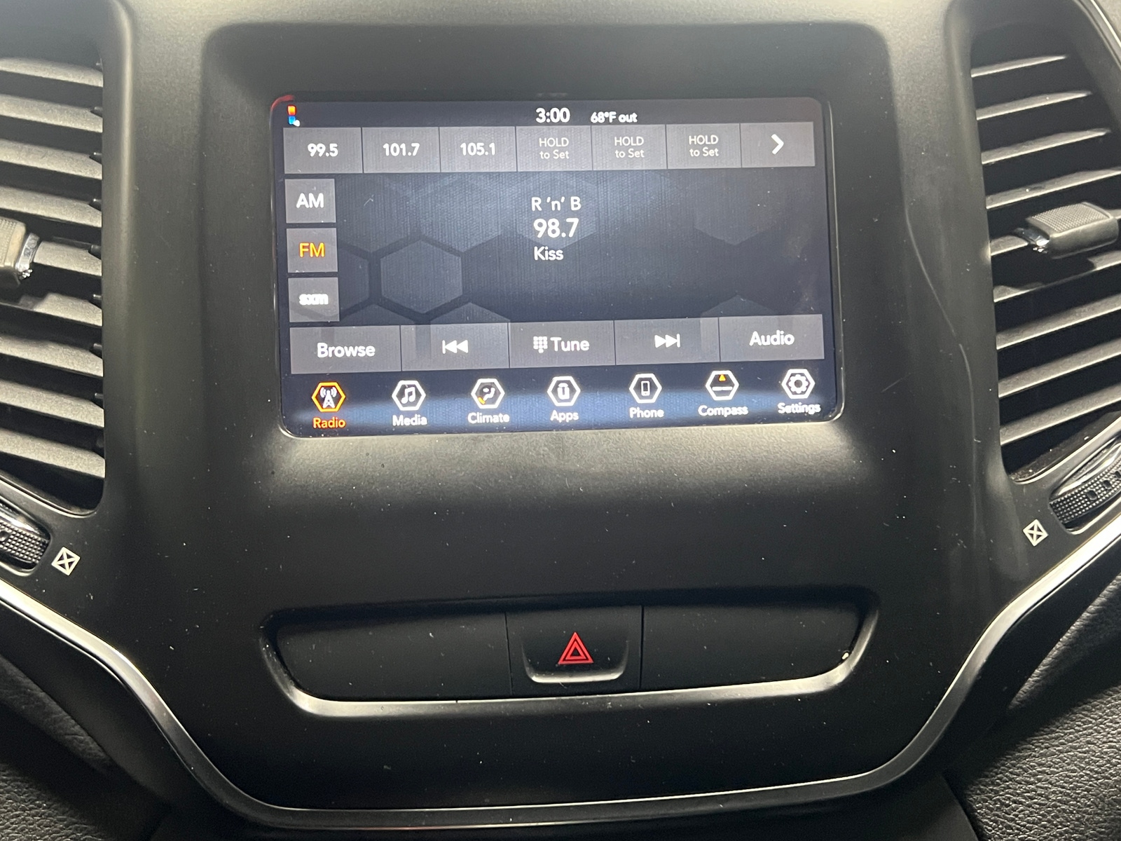 Thumbnail: 2020 Jeep Cherokee - 4