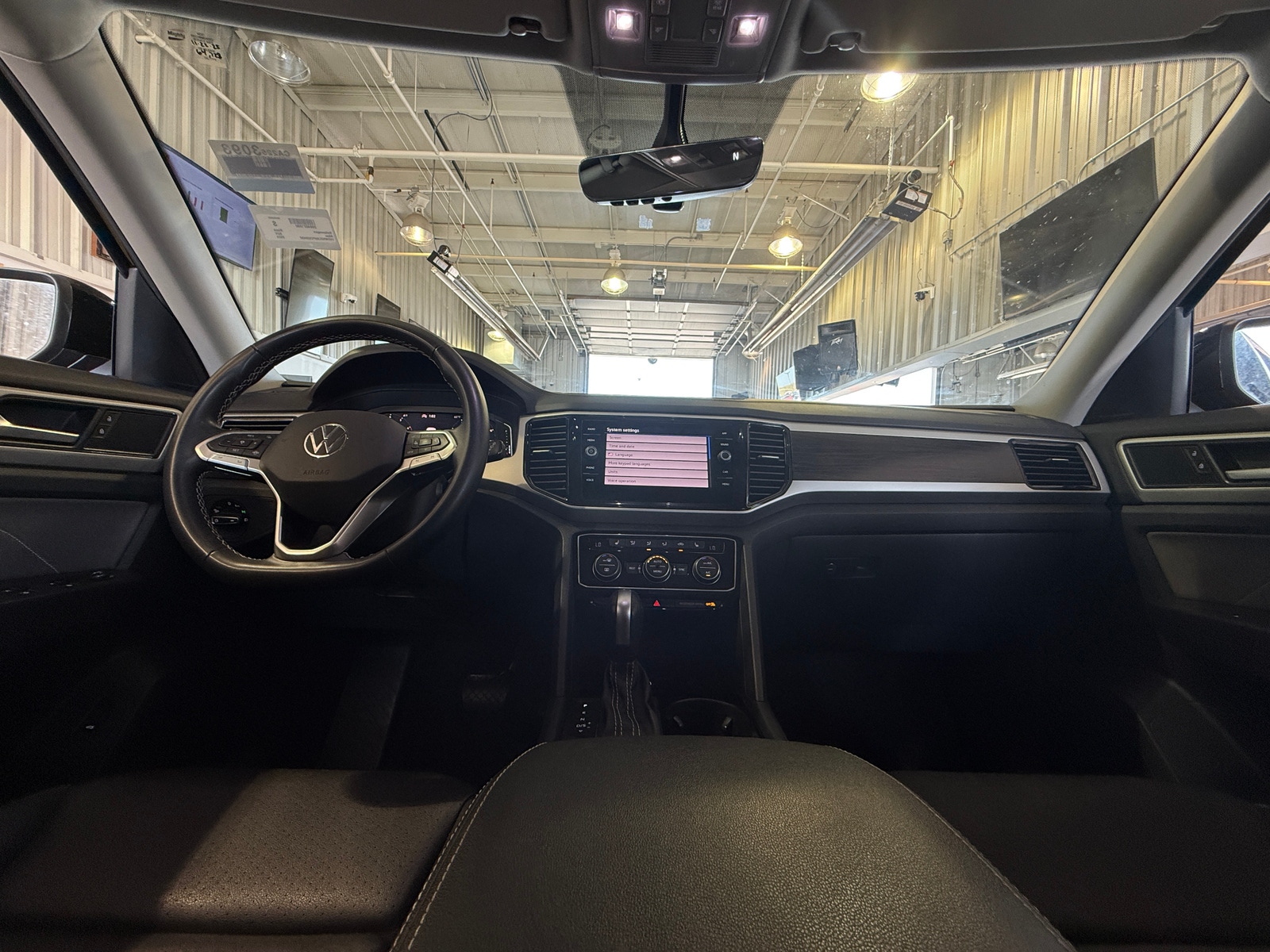 Thumbnail: 2023 Volkswagen Atlas - 2