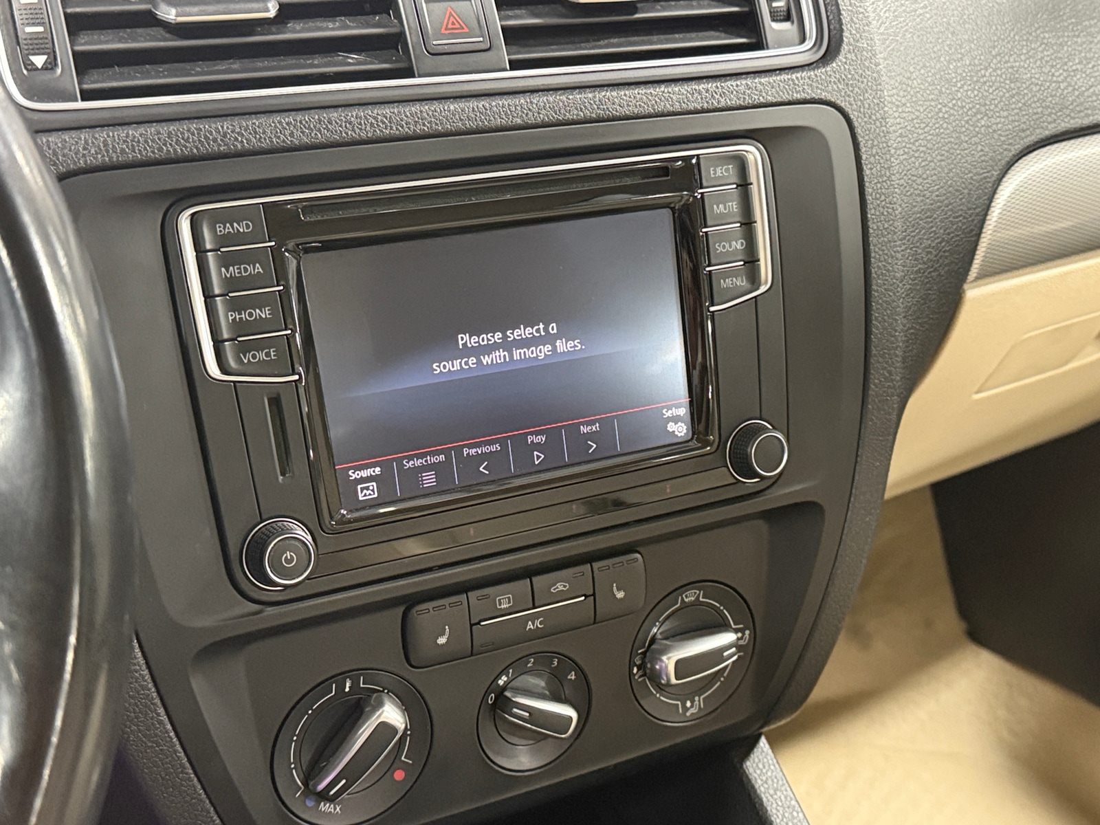 Thumbnail: 2016 Volkswagen Jetta - 4