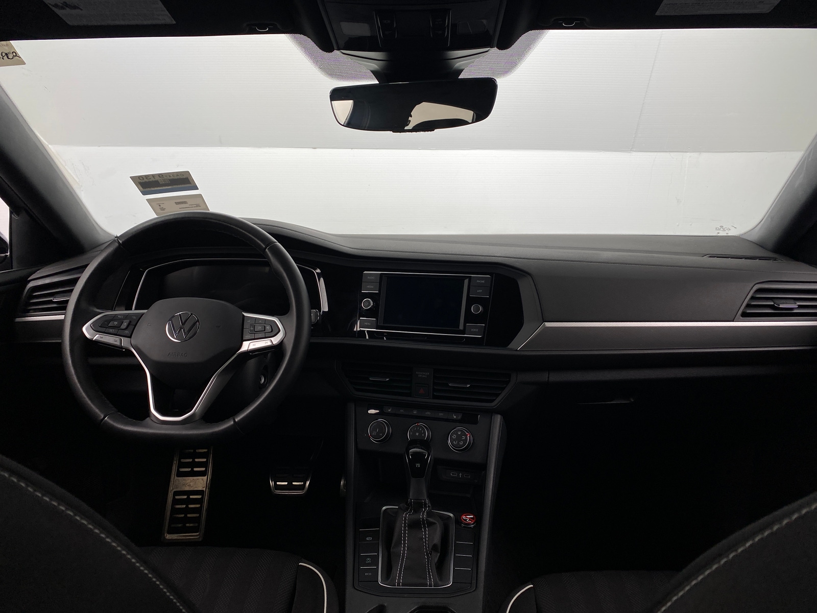 Thumbnail: 2024 Volkswagen Jetta - 3