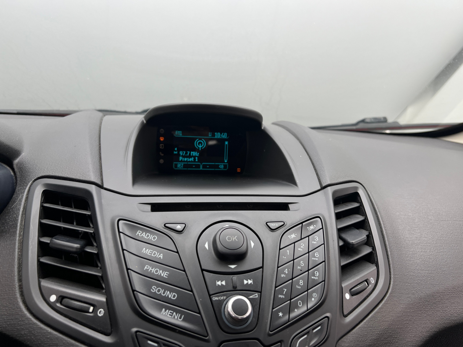 Thumbnail: 2015 Ford Fiesta - 4