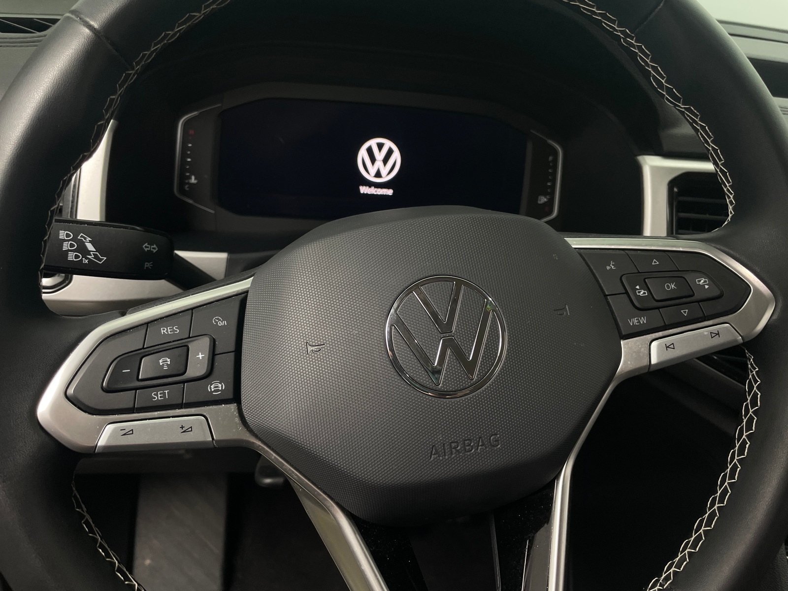 Thumbnail: 2023 Volkswagen Atlas - 4