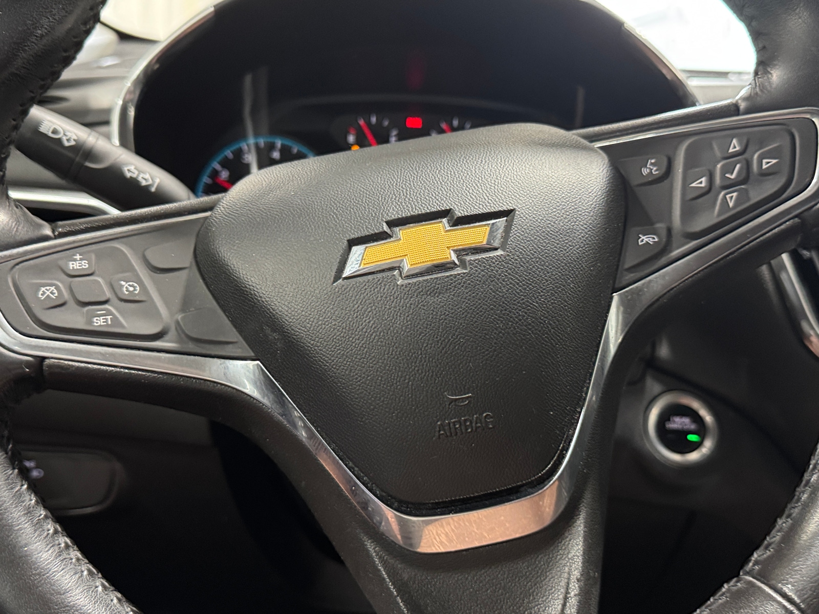 Thumbnail: 2018 Chevrolet Equinox - 5