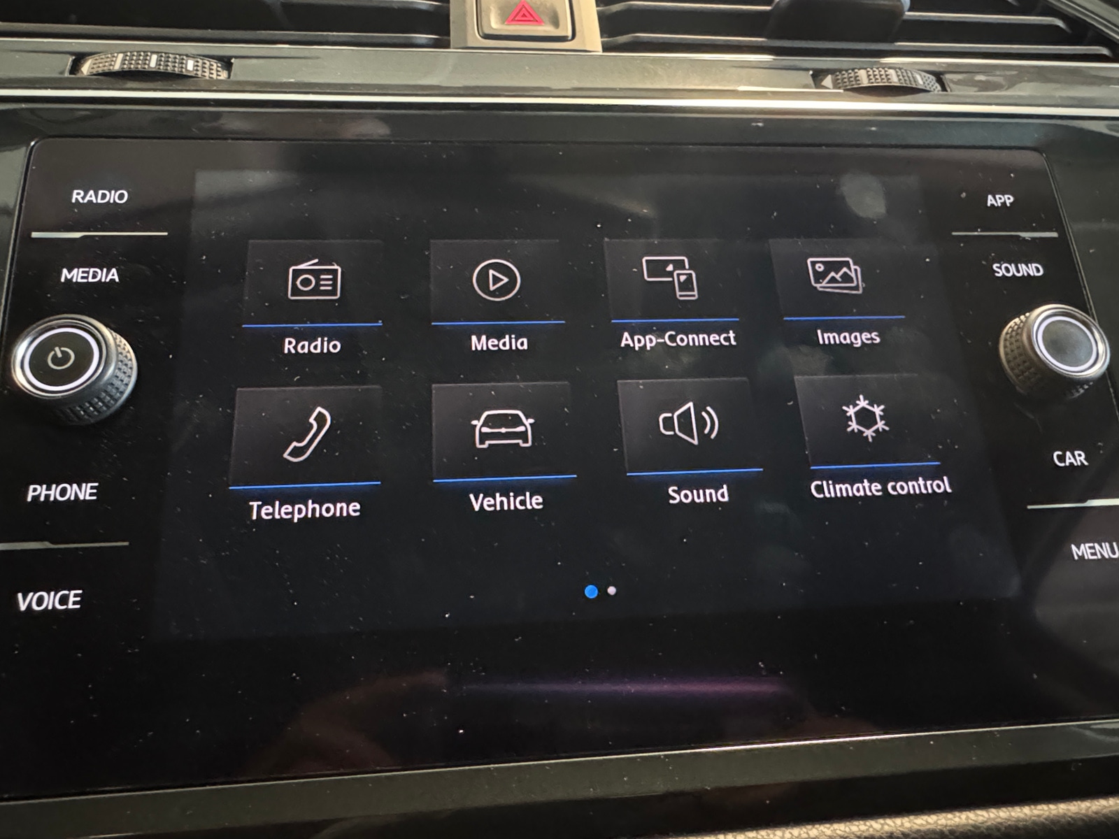 Thumbnail: 2020 Volkswagen Tiguan - 3