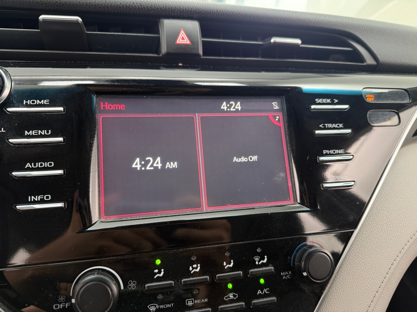 Thumbnail: 2018 Toyota Camry - 4