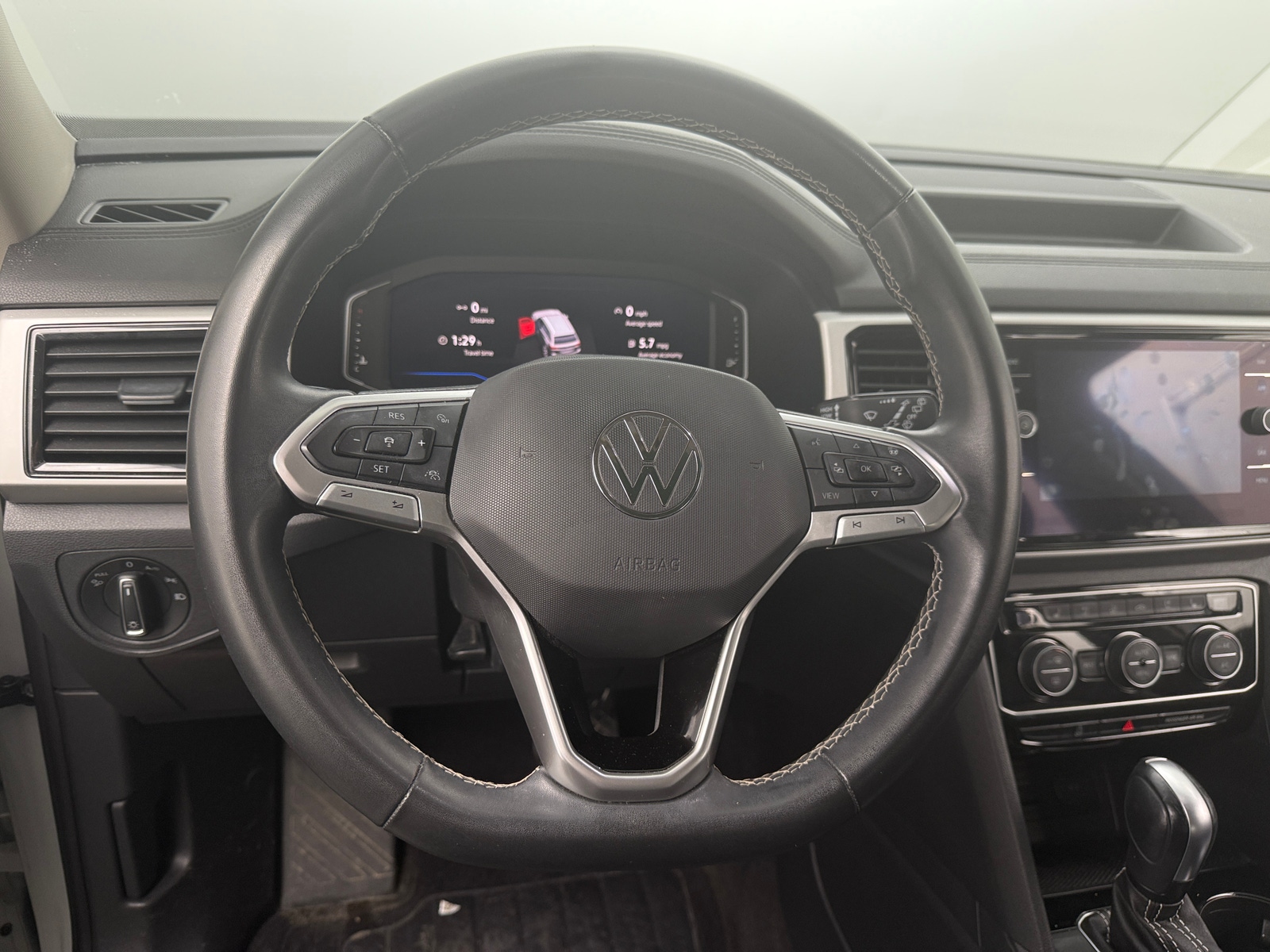 Thumbnail: 2021 Volkswagen Atlas - 4