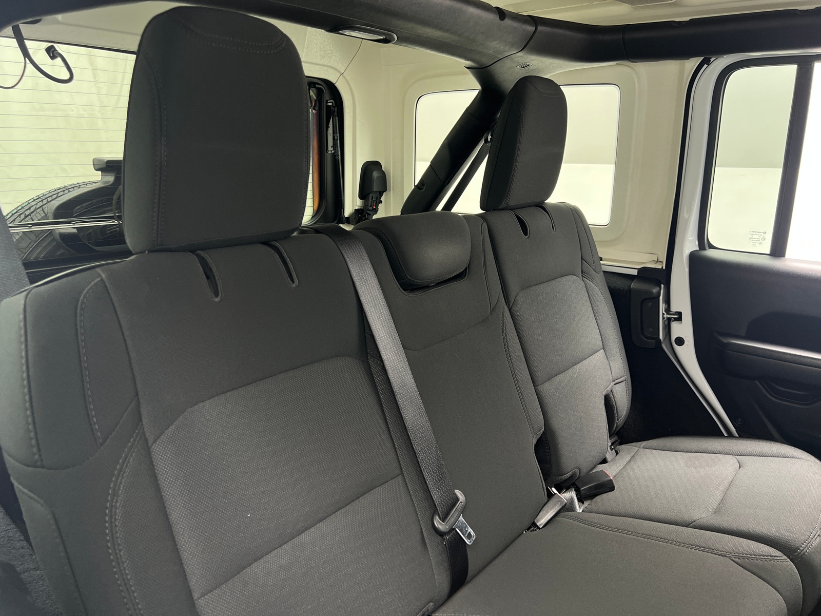 Thumbnail: 2021 Jeep Wrangler - 6