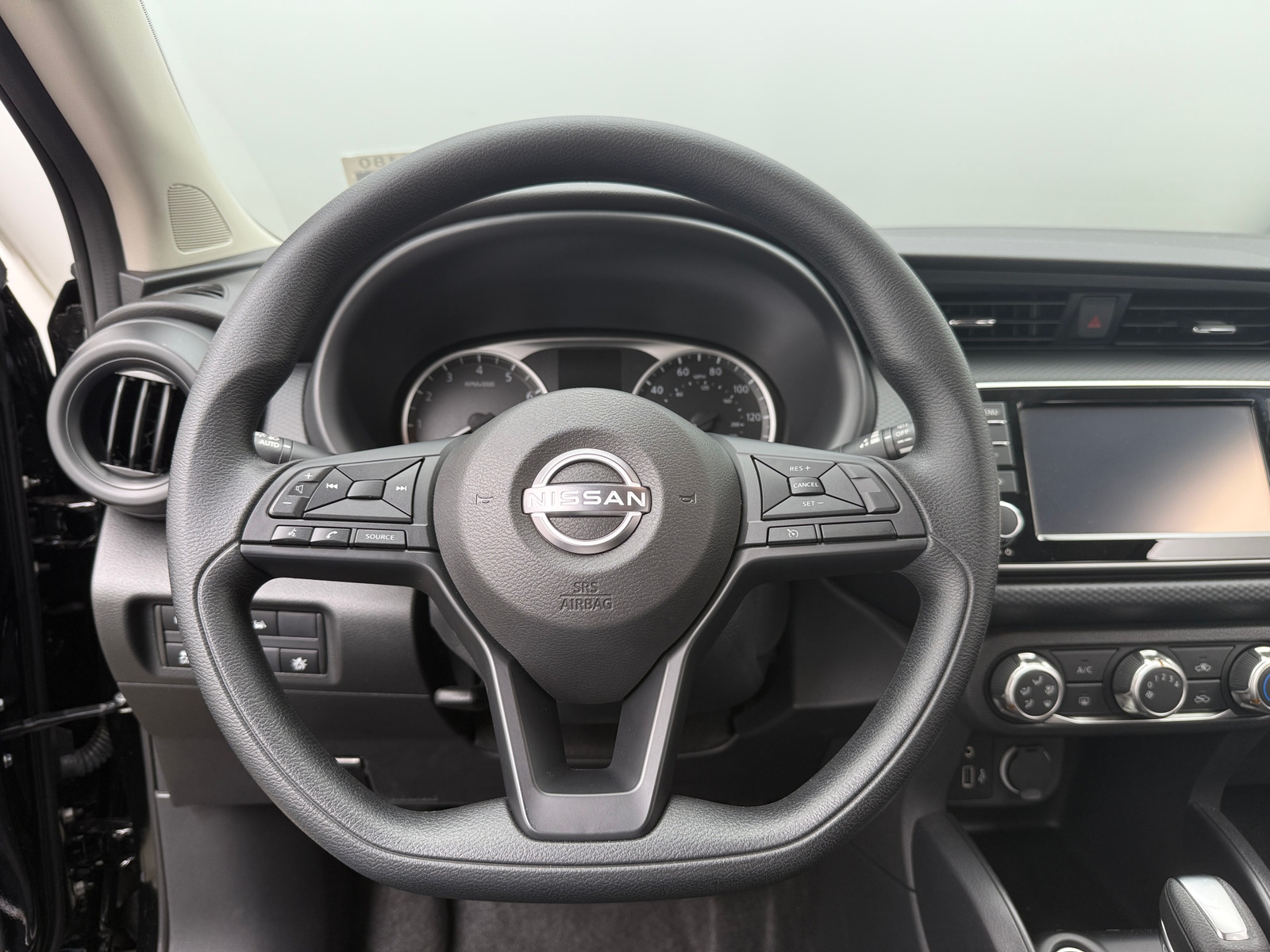Thumbnail: 2024 Nissan Kicks - 5