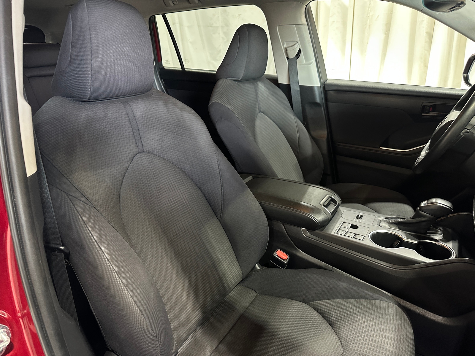 Thumbnail: 2023 Toyota Highlander - 2
