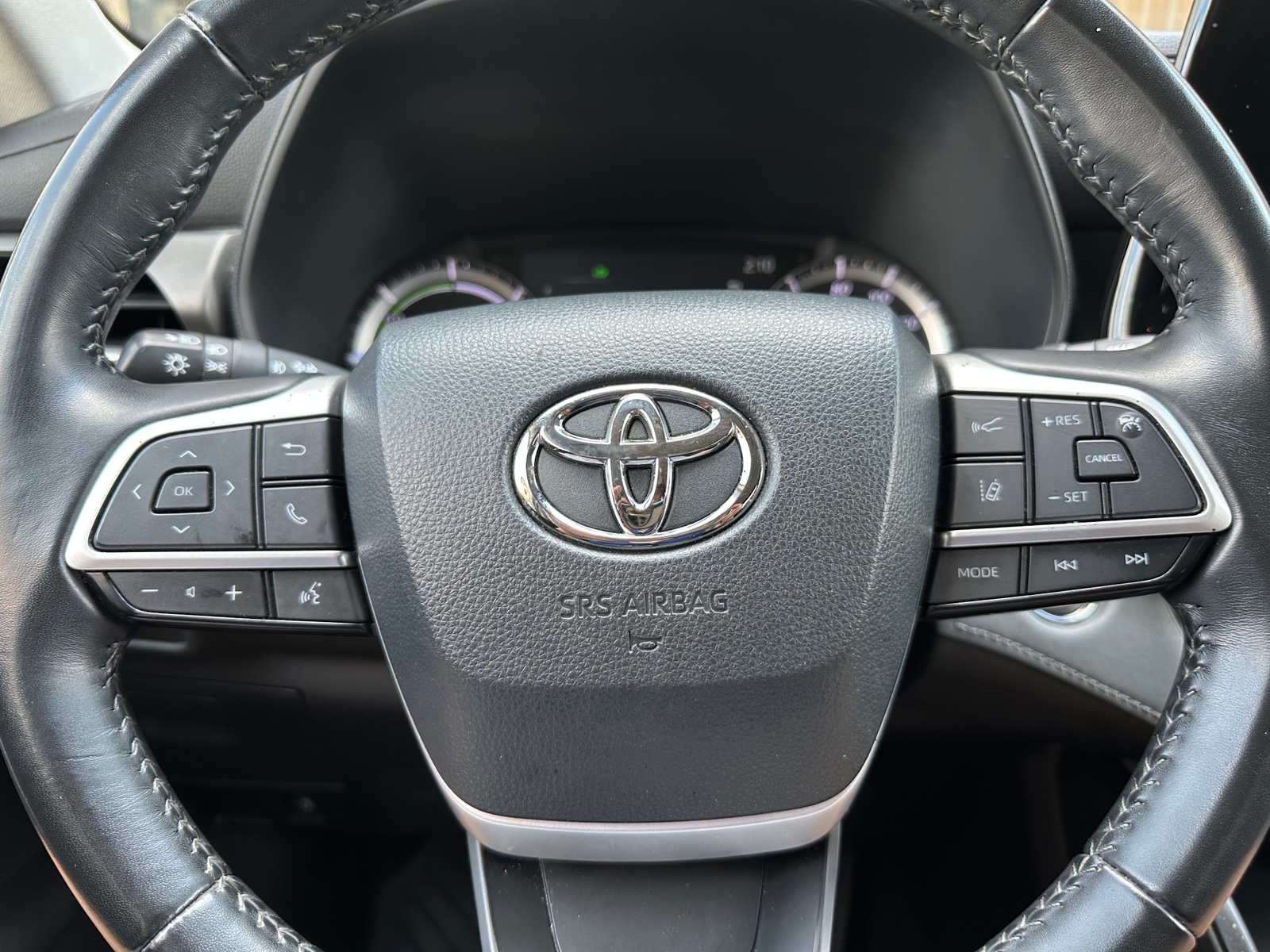 Thumbnail: 2023 Toyota Highlander - 5