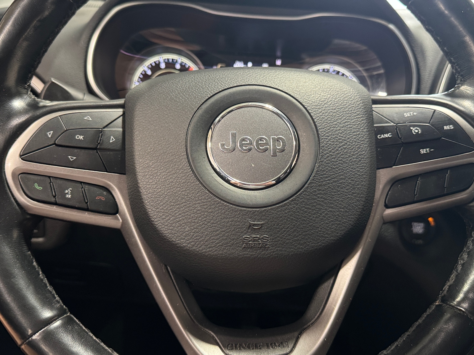 Thumbnail: 2021 Jeep Cherokee - 4