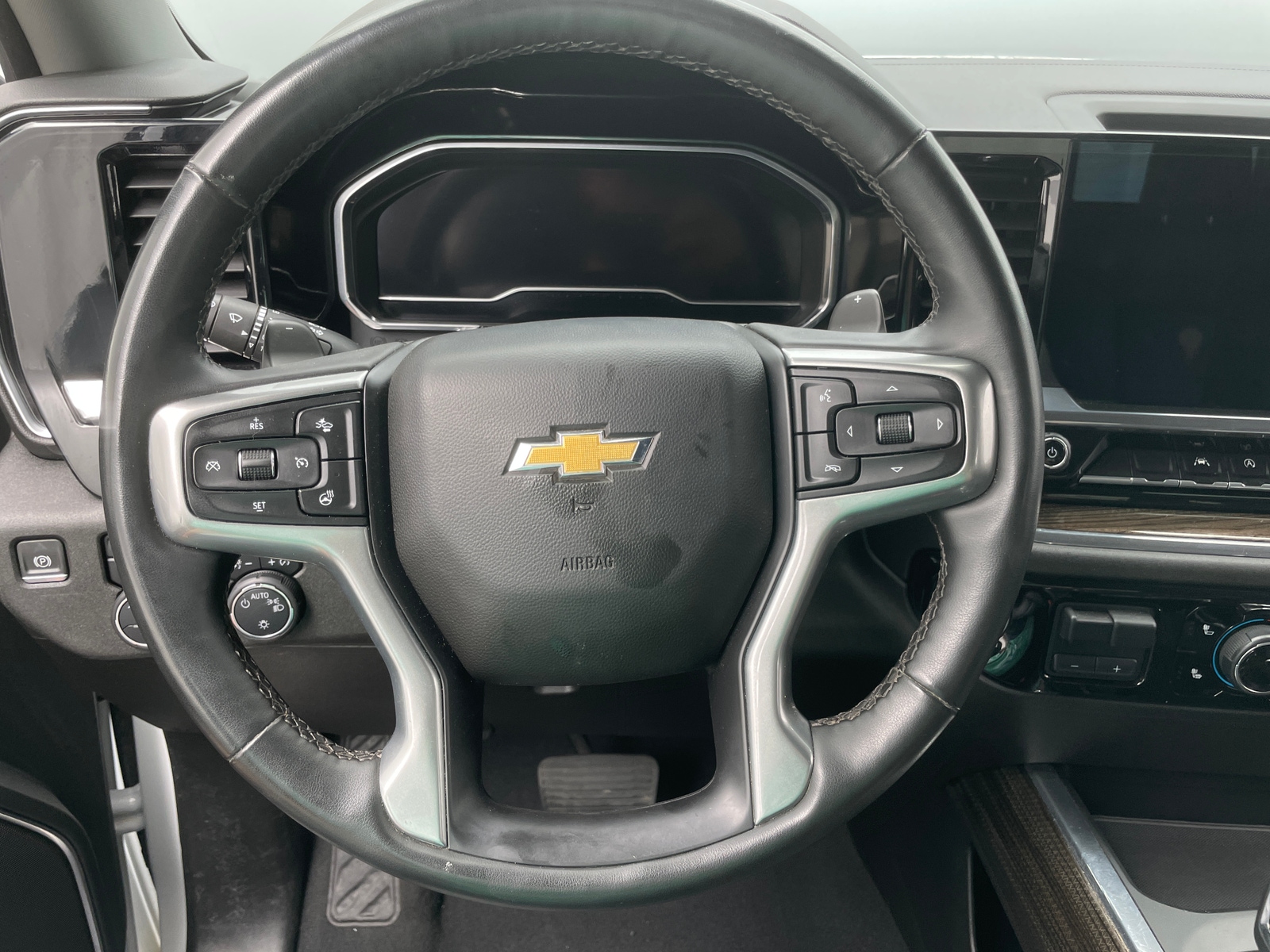 Thumbnail: 2024 Chevrolet Silverado 1500 - 5