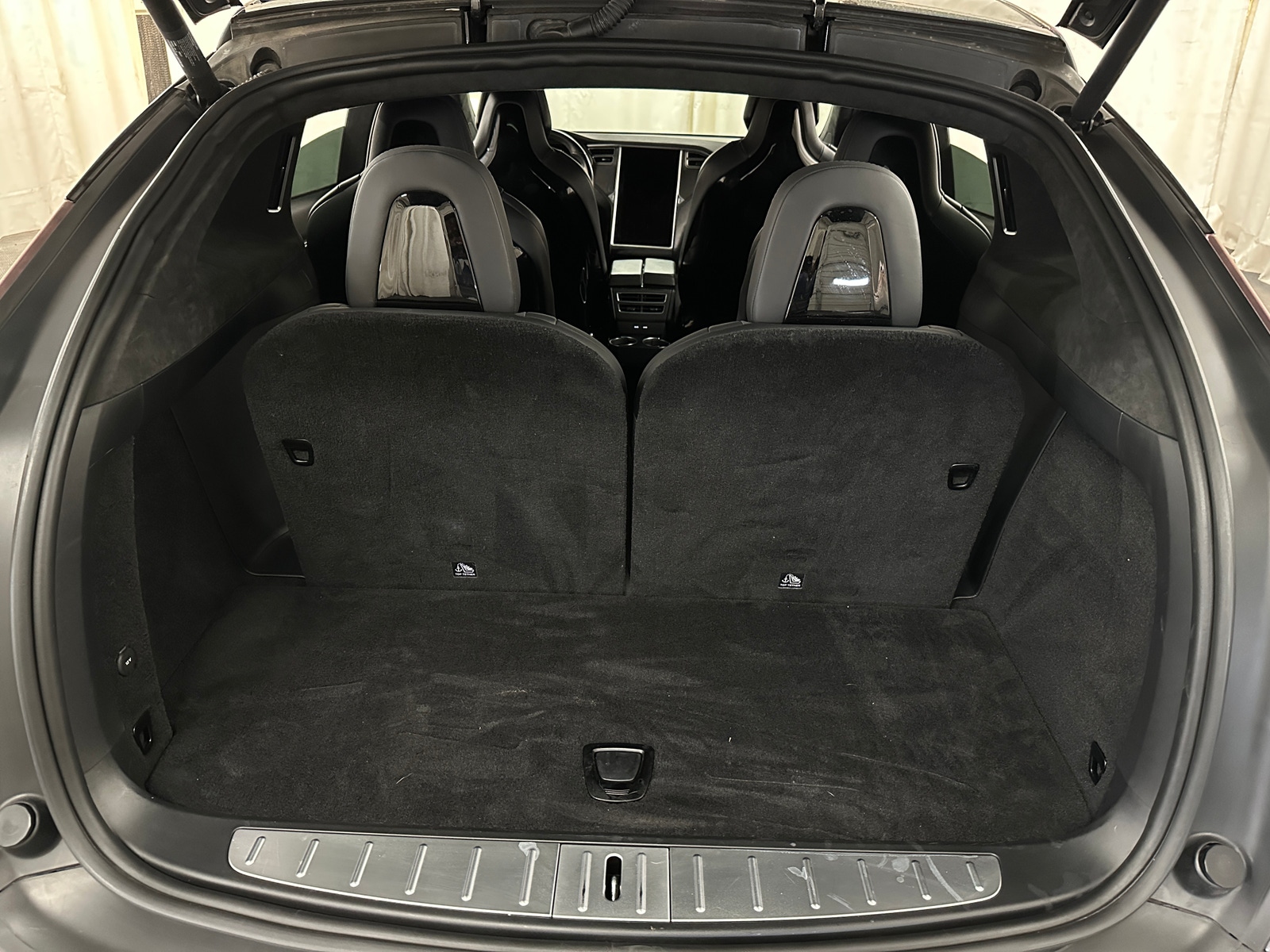 Thumbnail: 2017 Tesla Model X - 6