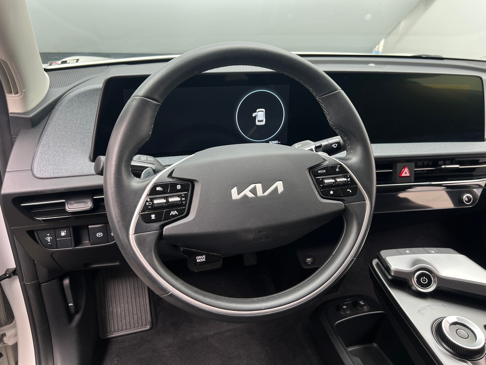 Thumbnail: 2022 Kia EV6 - 4