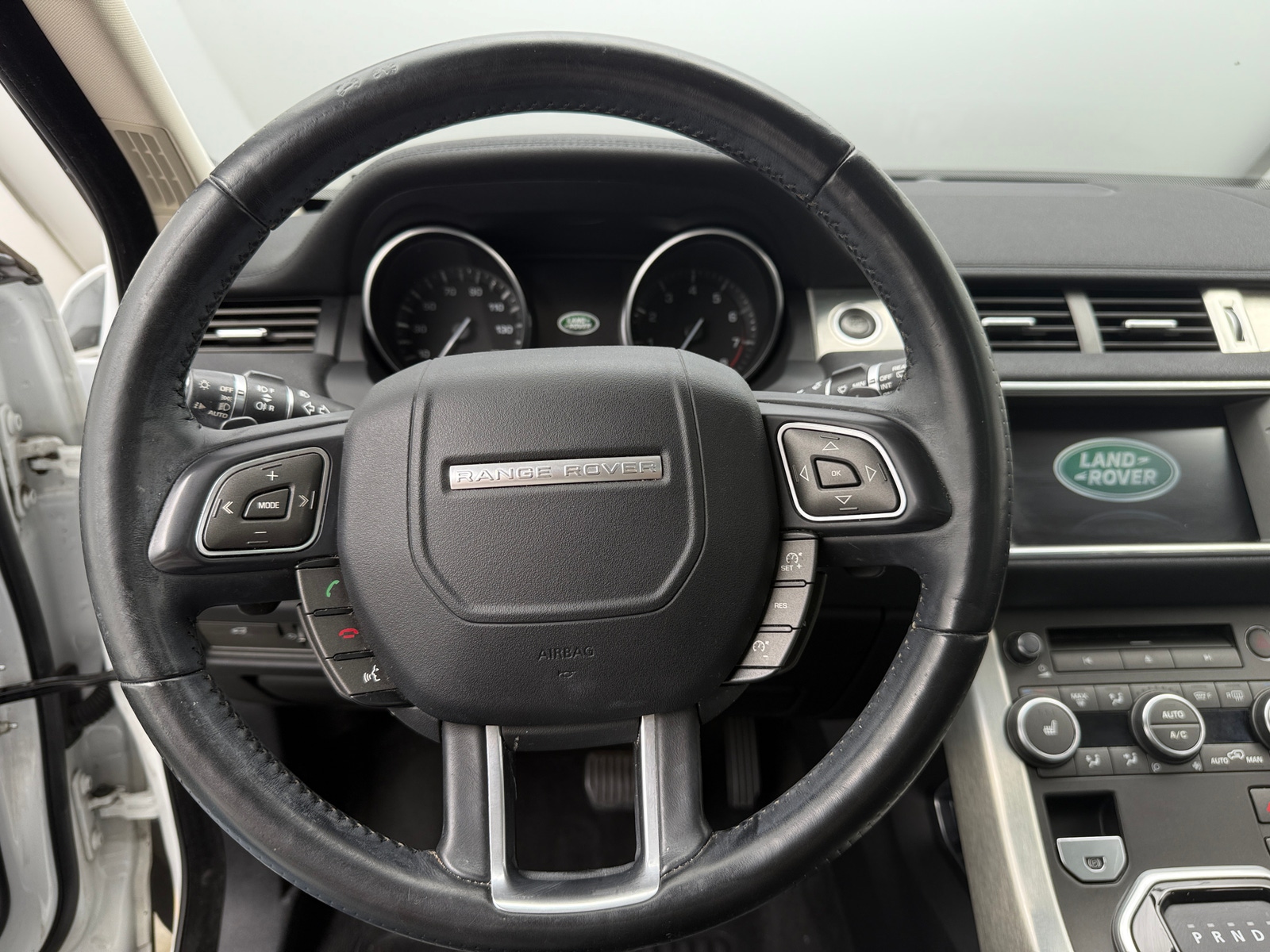 Thumbnail: 2015 Land Rover Range Rover Evoque - 4