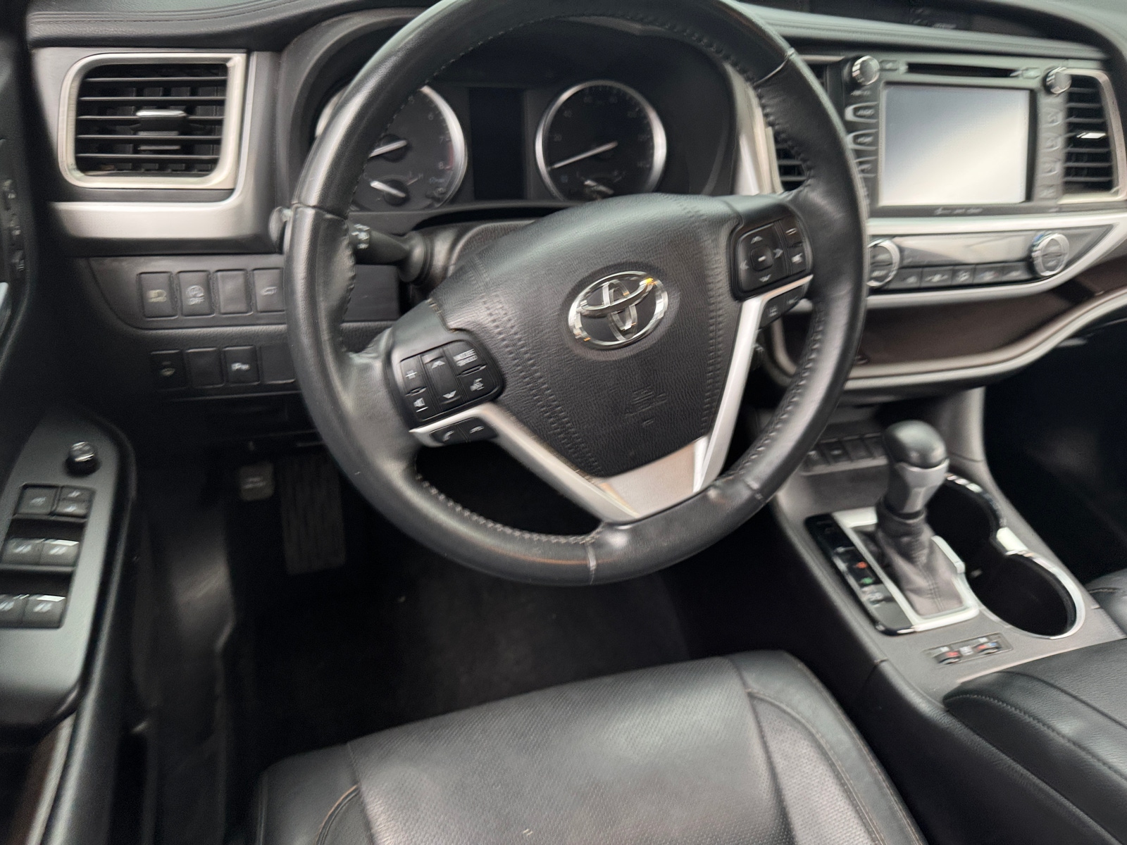 Thumbnail: 2018 Toyota Highlander - 4