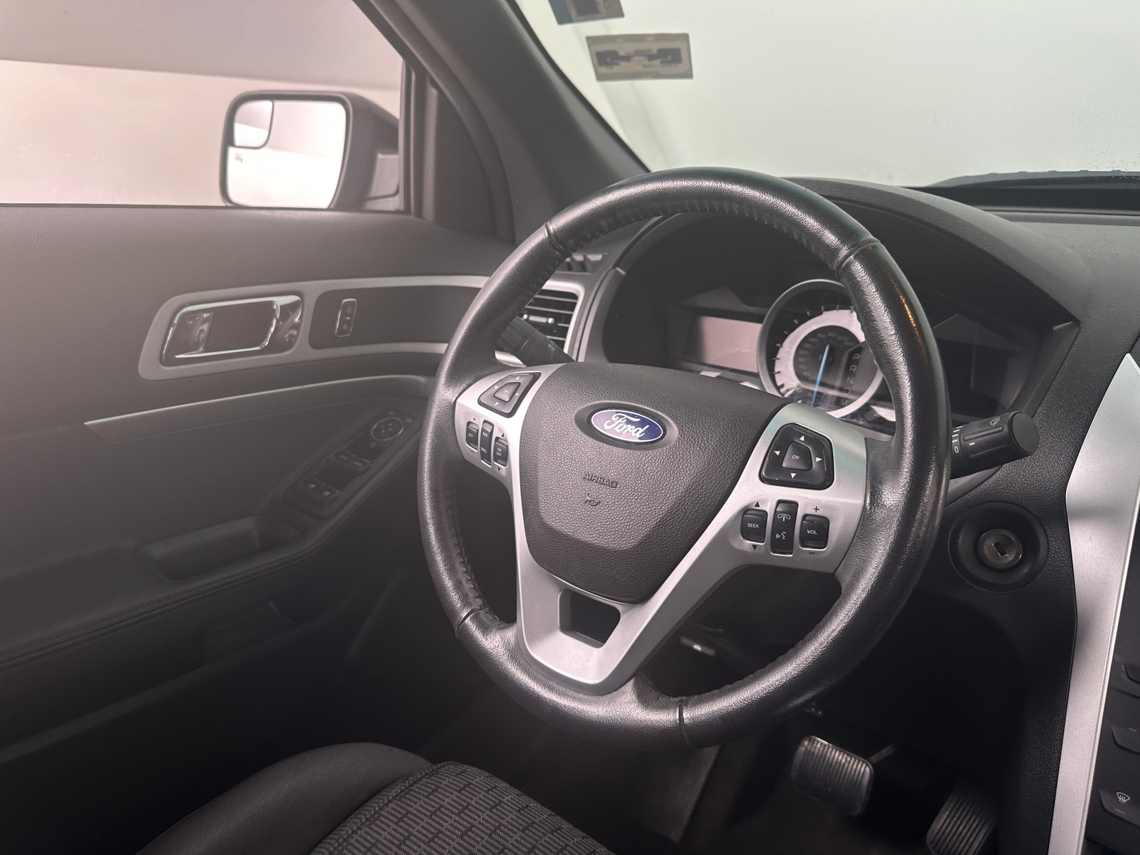 Thumbnail: 2013 Ford Explorer - 5