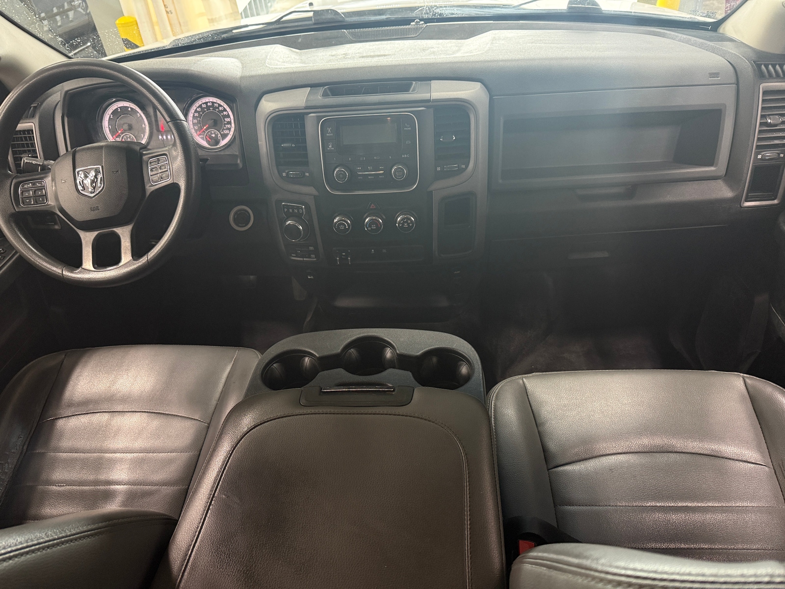 Thumbnail: 2020 RAM 1500 Classic - 3