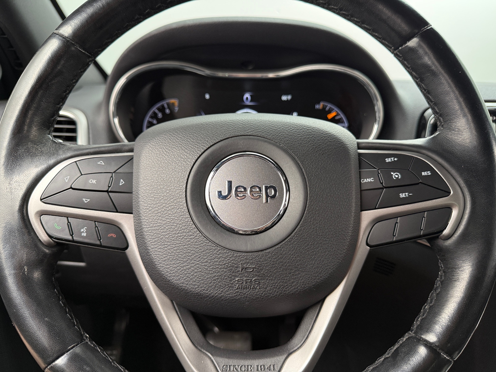 Thumbnail: 2020 Jeep Grand Cherokee - 4