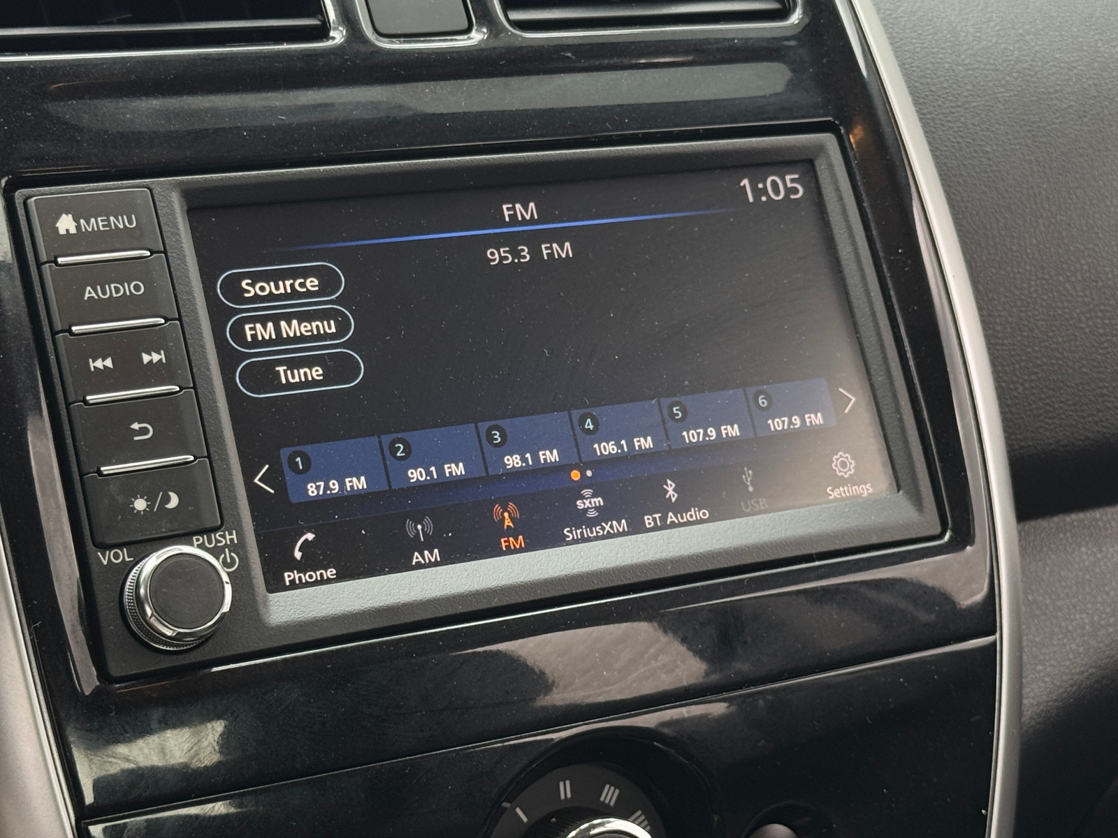 Thumbnail: 2019 Nissan Versa - 4