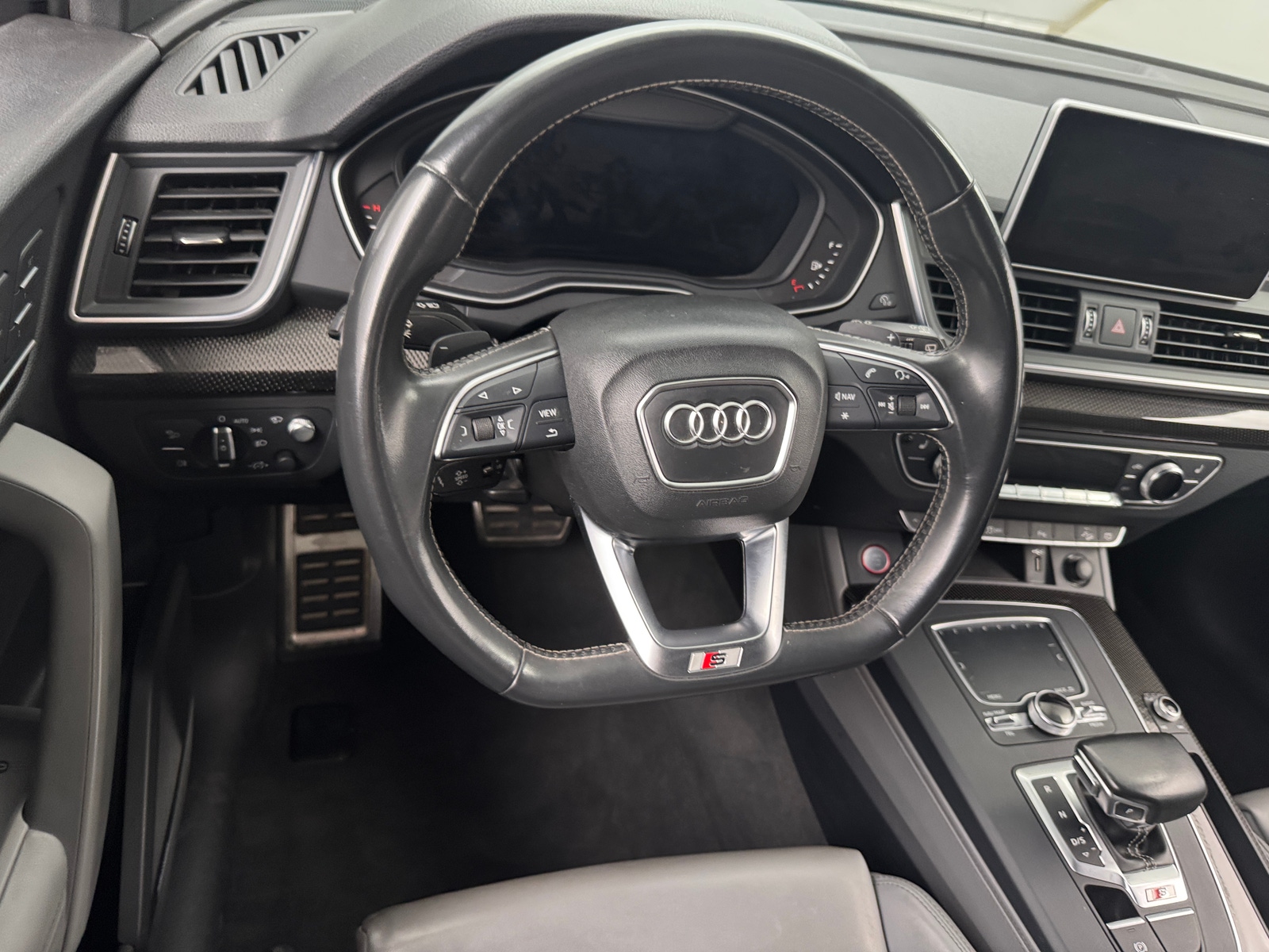 Thumbnail: 2018 Audi SQ5 - 4