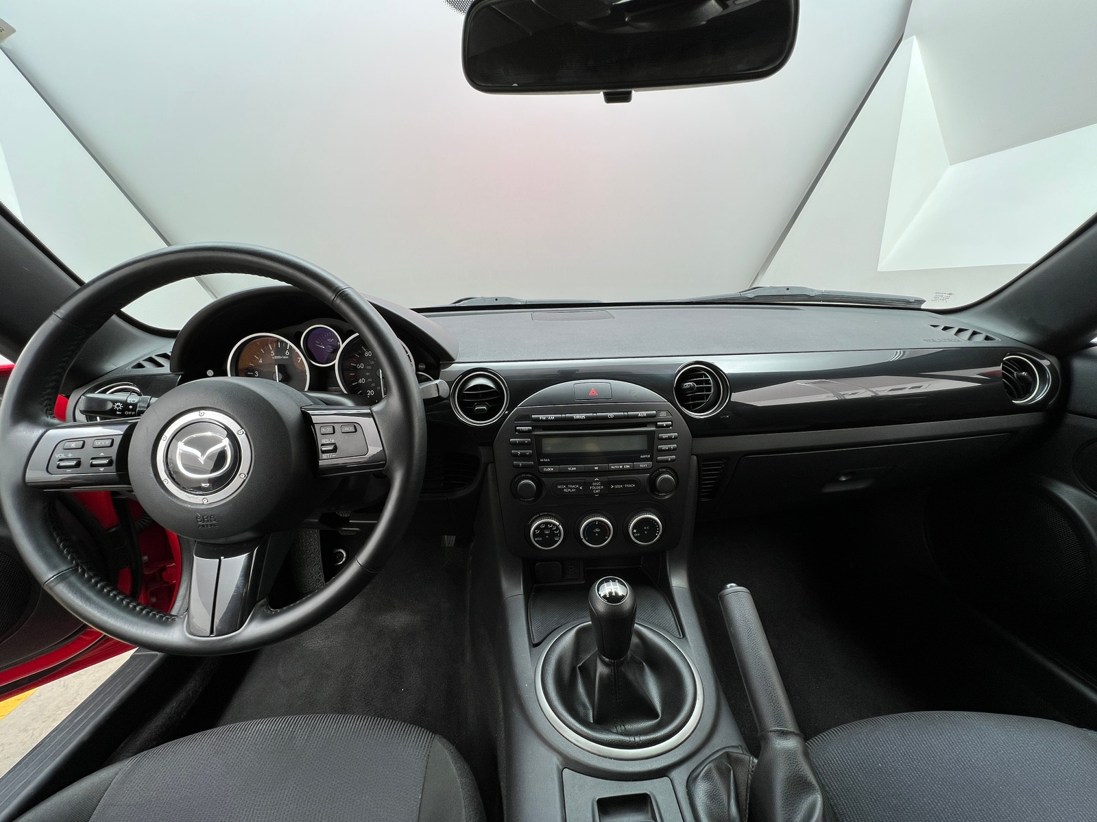 Thumbnail: 2014 Mazda MX-5 Miata - 3