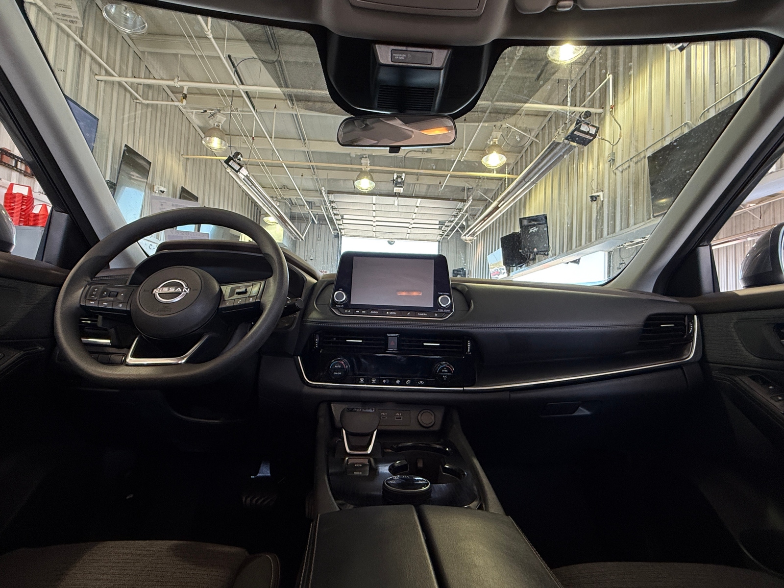 Thumbnail: 2022 Nissan Rogue - 3