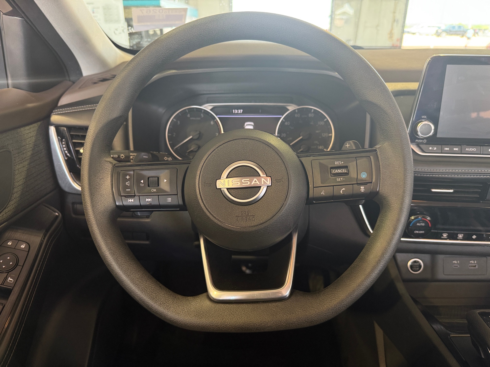 Thumbnail: 2022 Nissan Rogue - 5