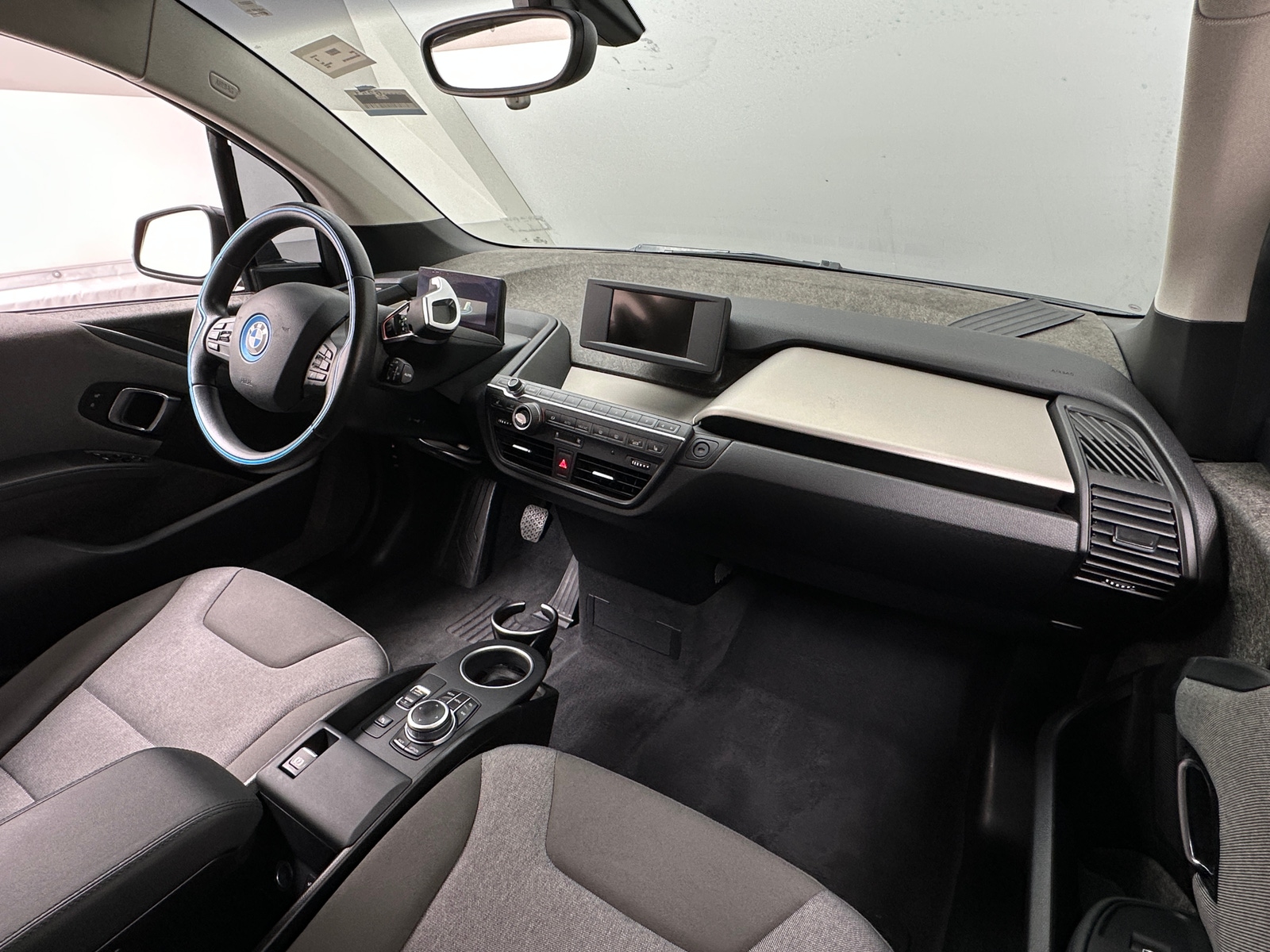 Thumbnail: 2018 BMW i3 - 3