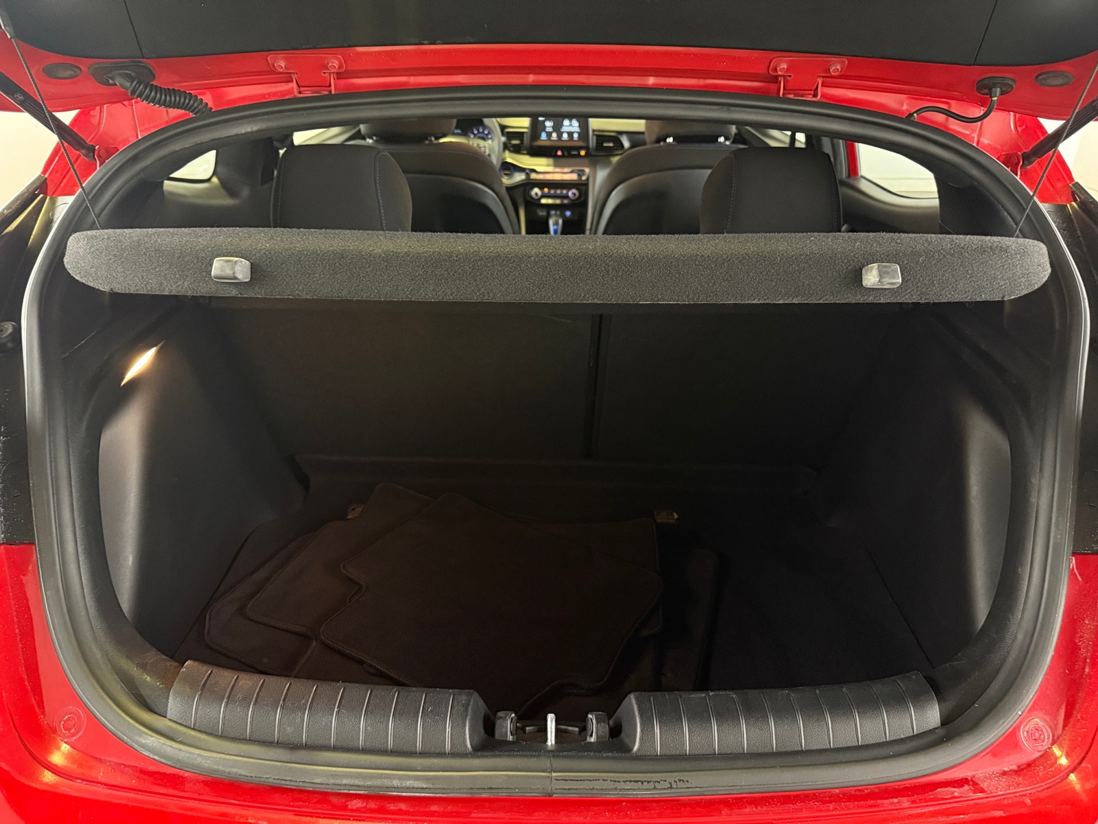 Thumbnail: 2019 Hyundai Veloster - 5