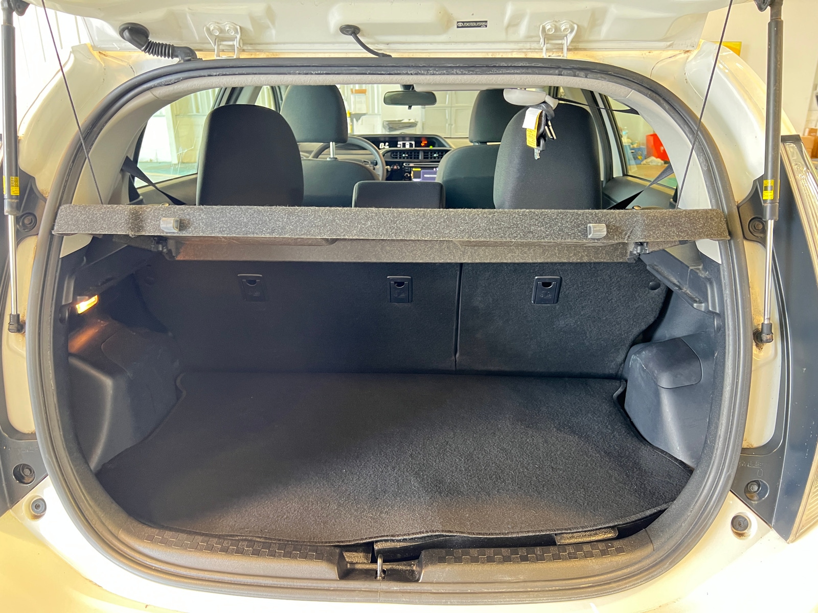 Thumbnail: 2018 Toyota Prius c - 7