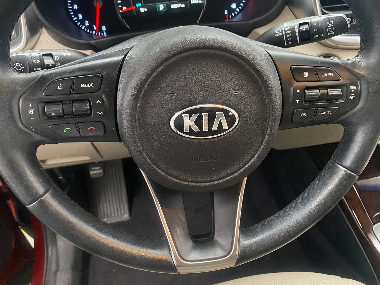 Thumbnail: 2017 Kia Sorento - 4