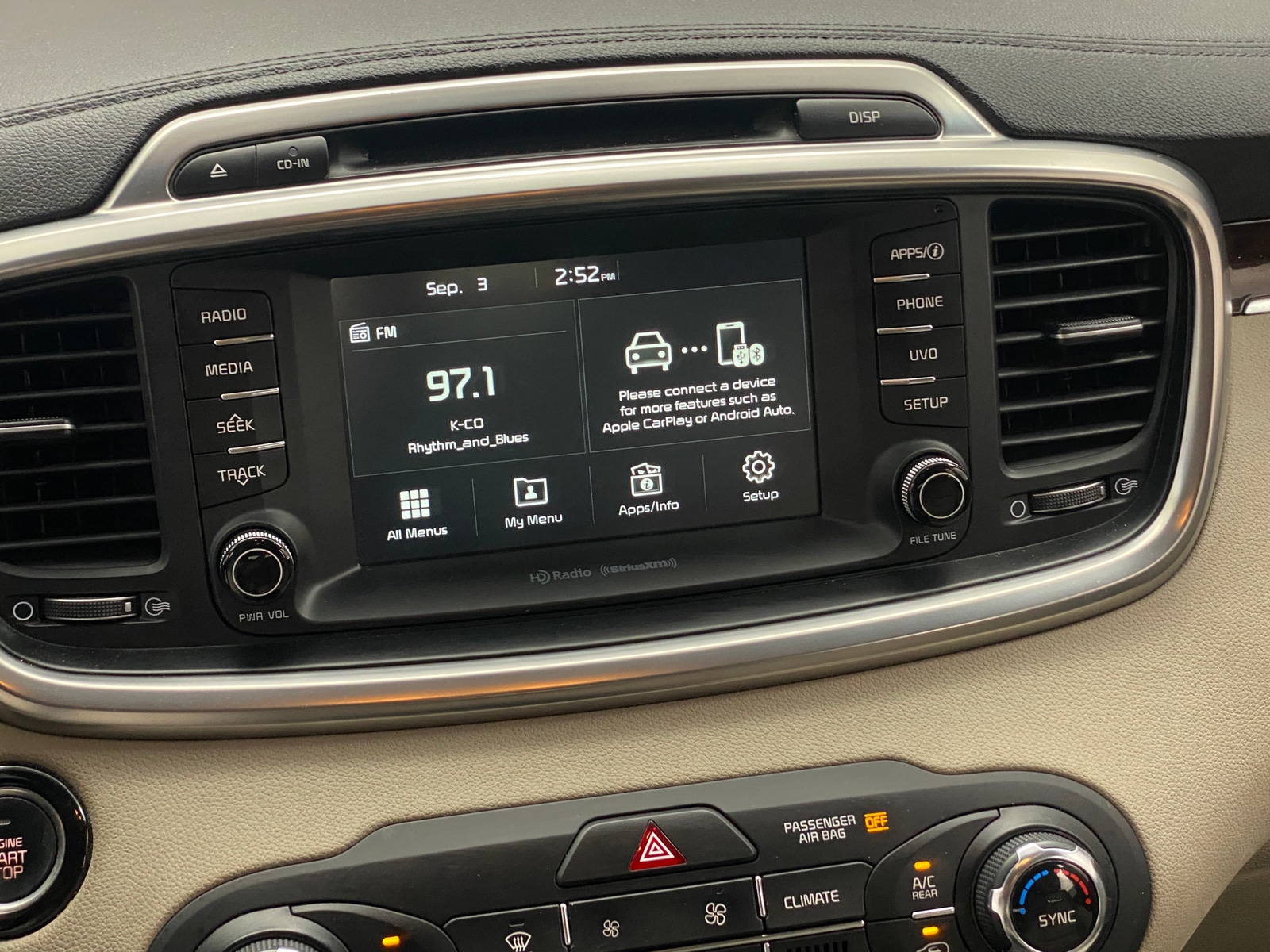 Thumbnail: 2017 Kia Sorento - 3