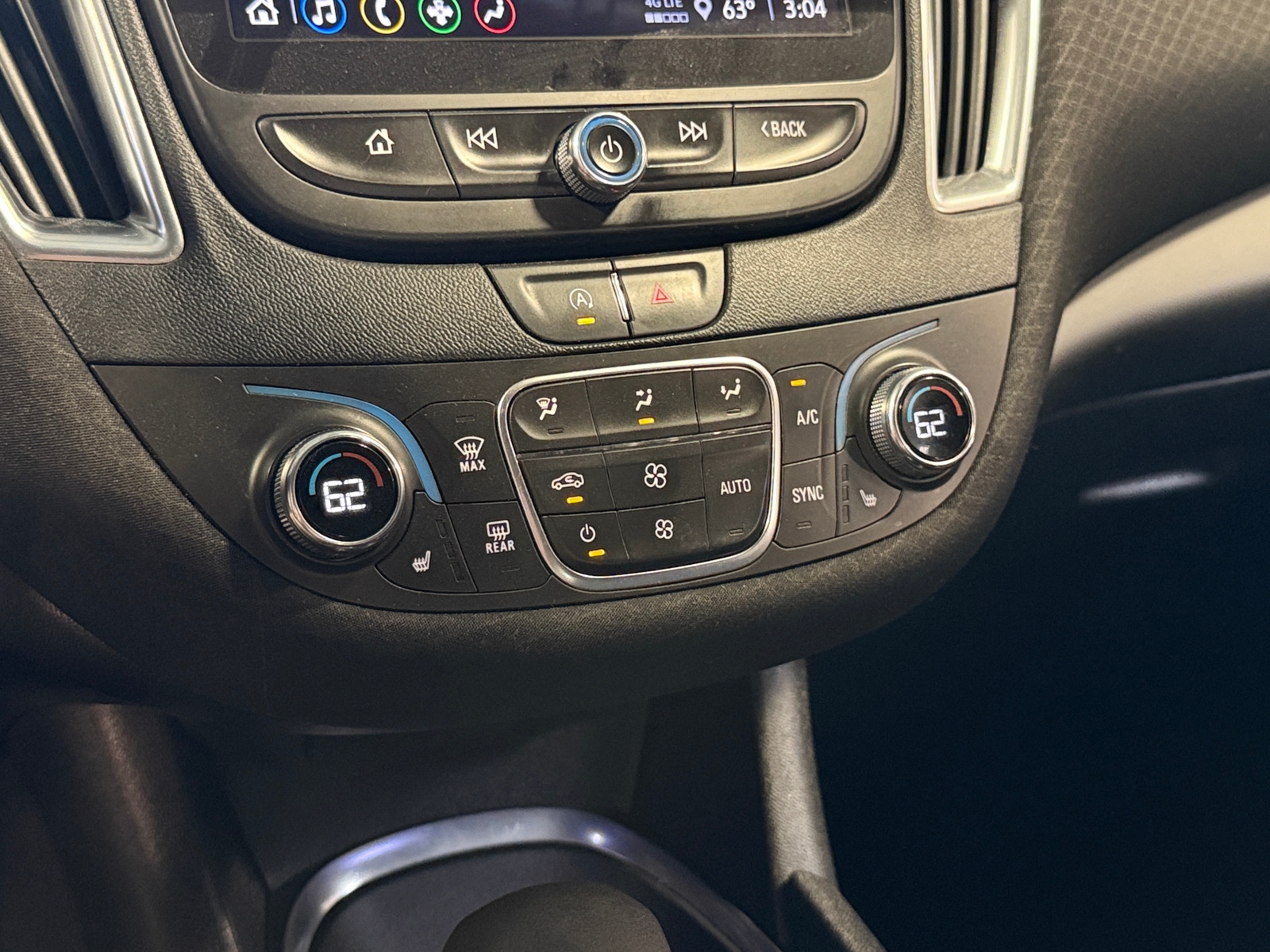 Thumbnail: 2021 Chevrolet Malibu - 4