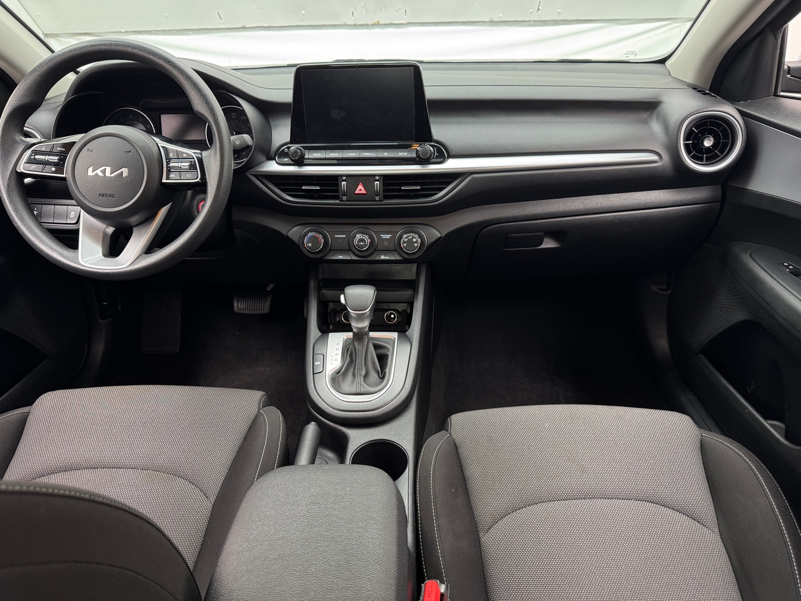 Thumbnail: 2023 Kia Forte - 3